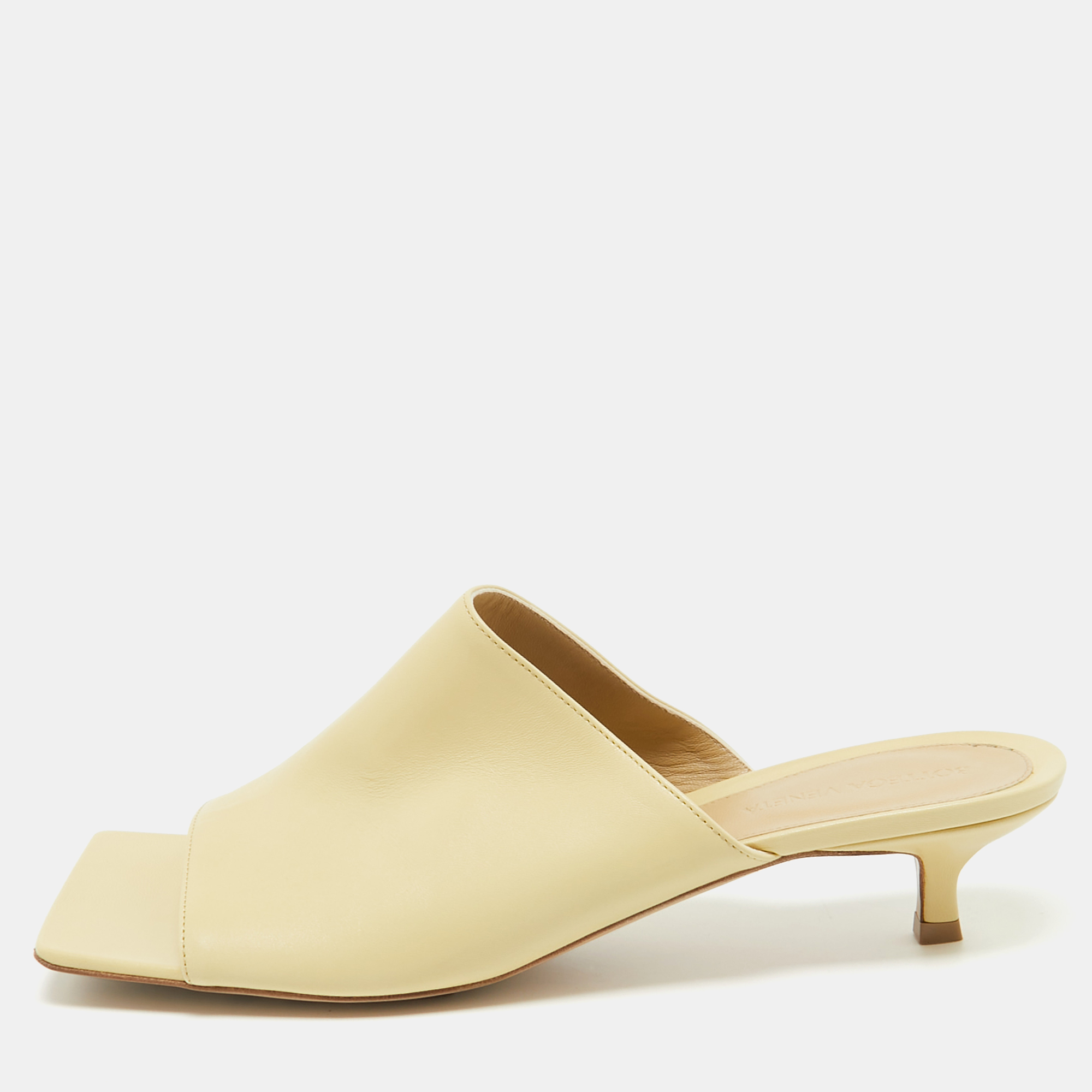 

Bottega Veneta Beige Leather Stretch Slide Sandals Size, Cream