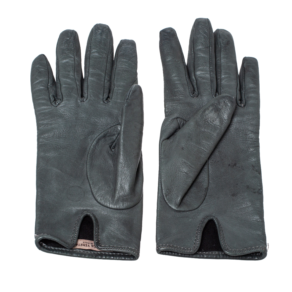 

Bottega Veneta Grey Intreciatto Leather Gloves Size