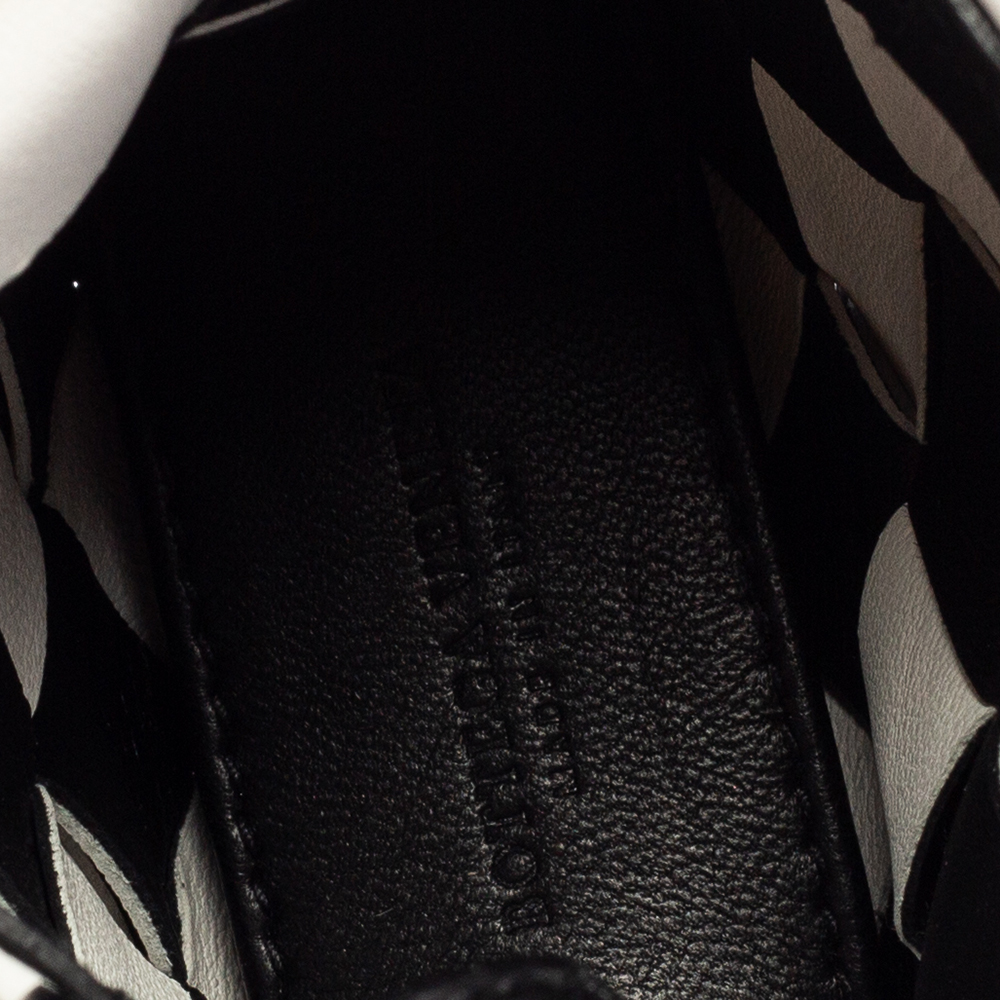 

Bottega Veneta Black/White Intrecciato Leather Cabat Bag Charm