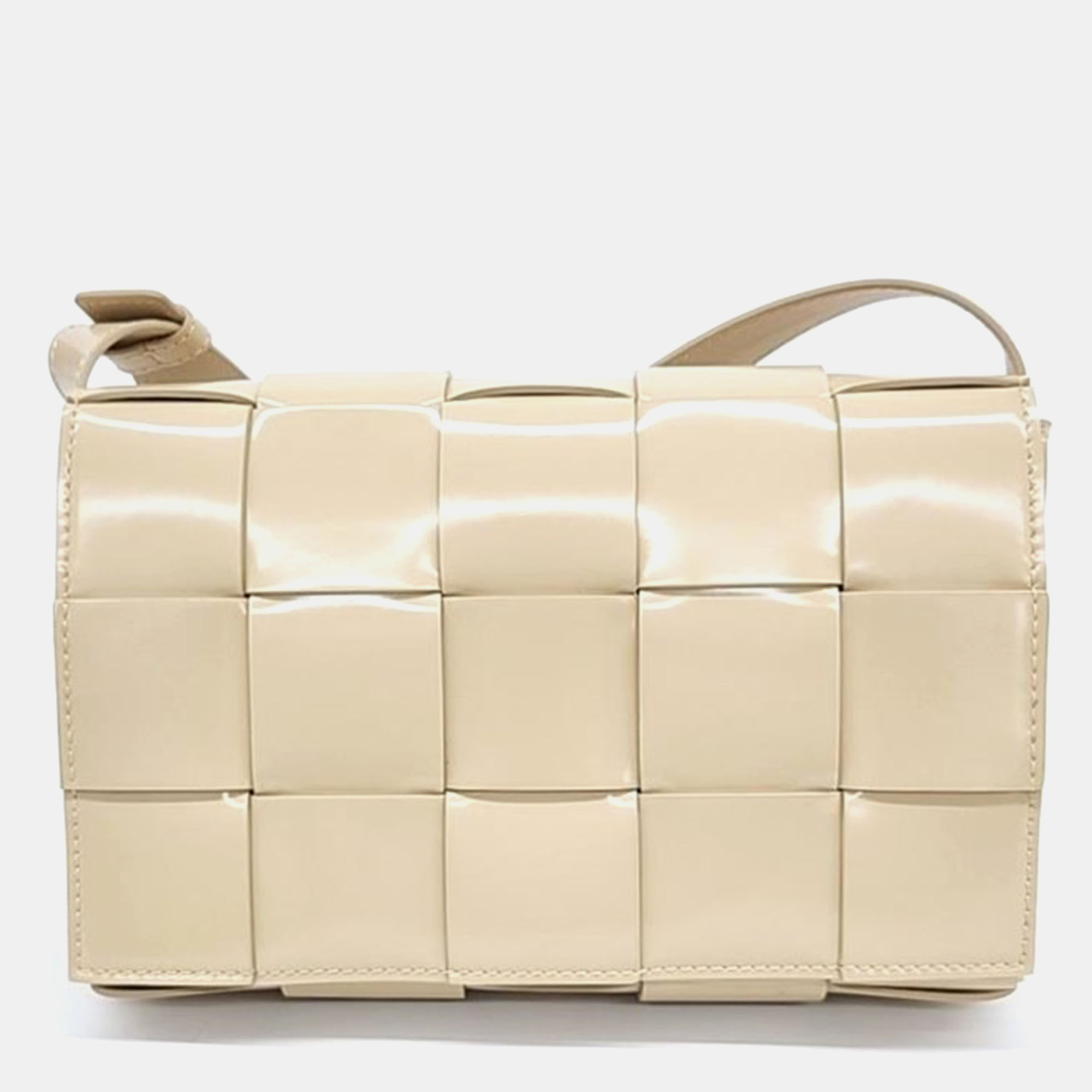 

Bottega Veneta Cassette Bag, Beige