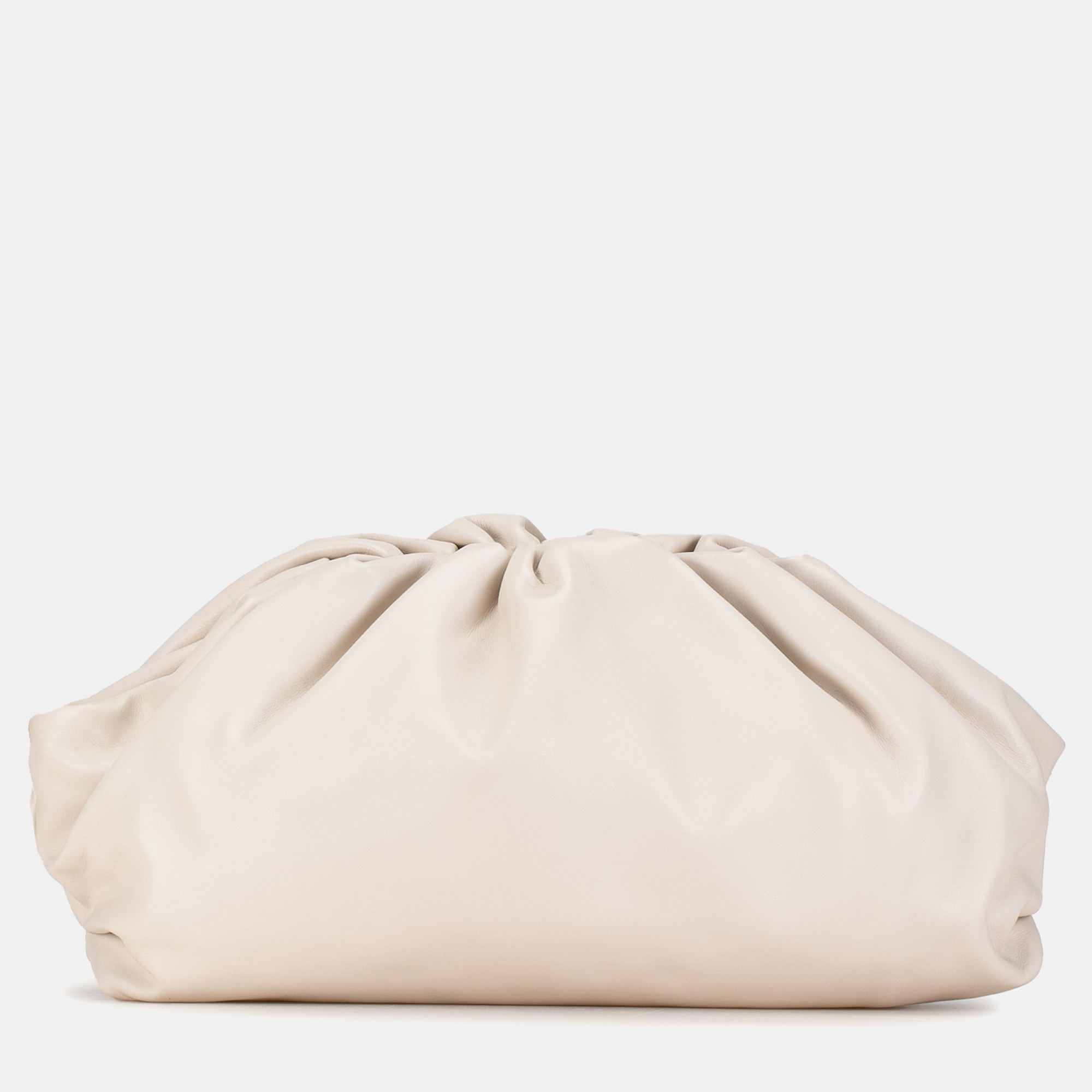 Pre-owned Bottega Veneta The Pouch Clutch In White