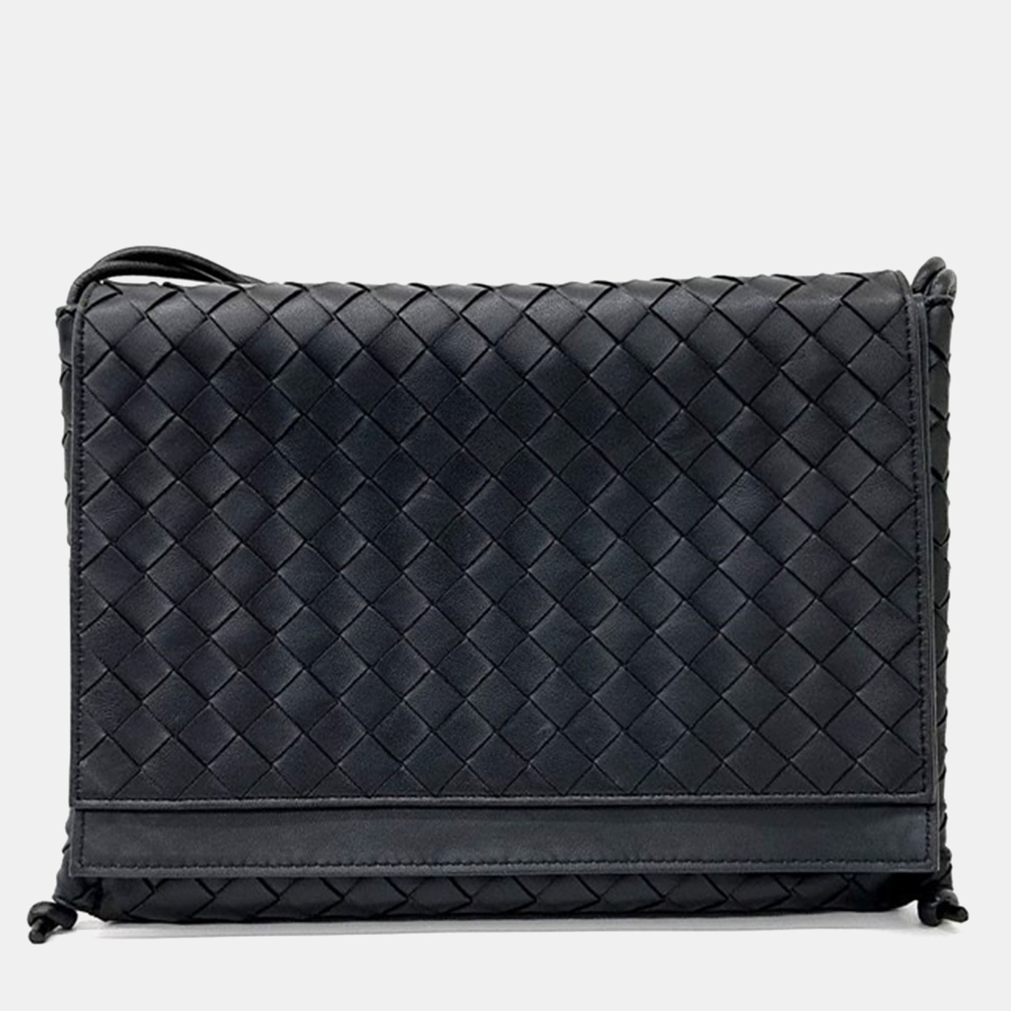 Pre-owned Bottega Veneta Mesh Flap Crossbody Bag In Black