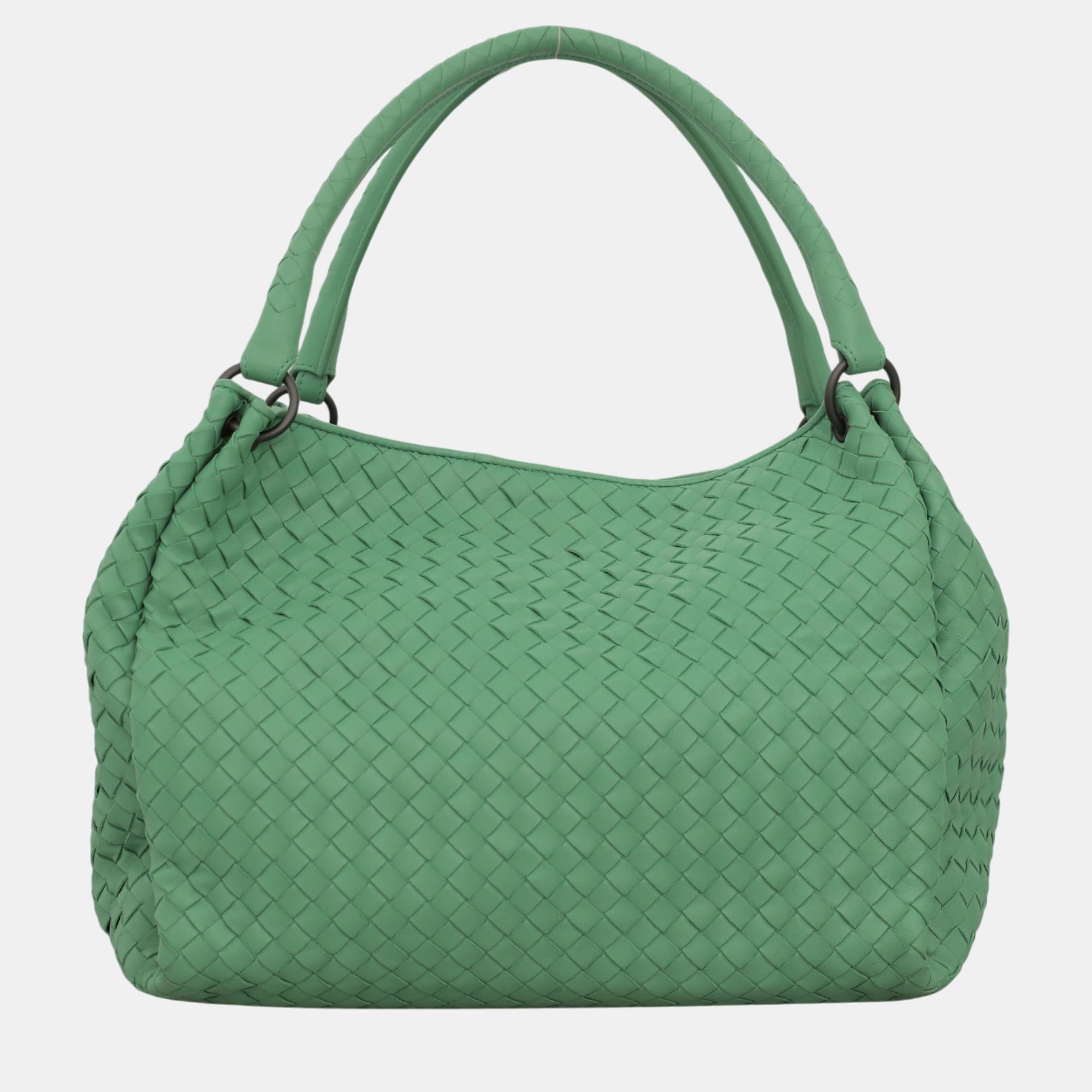 Pre-owned Bottega Veneta Intrecciato Shoulder Bag In Green