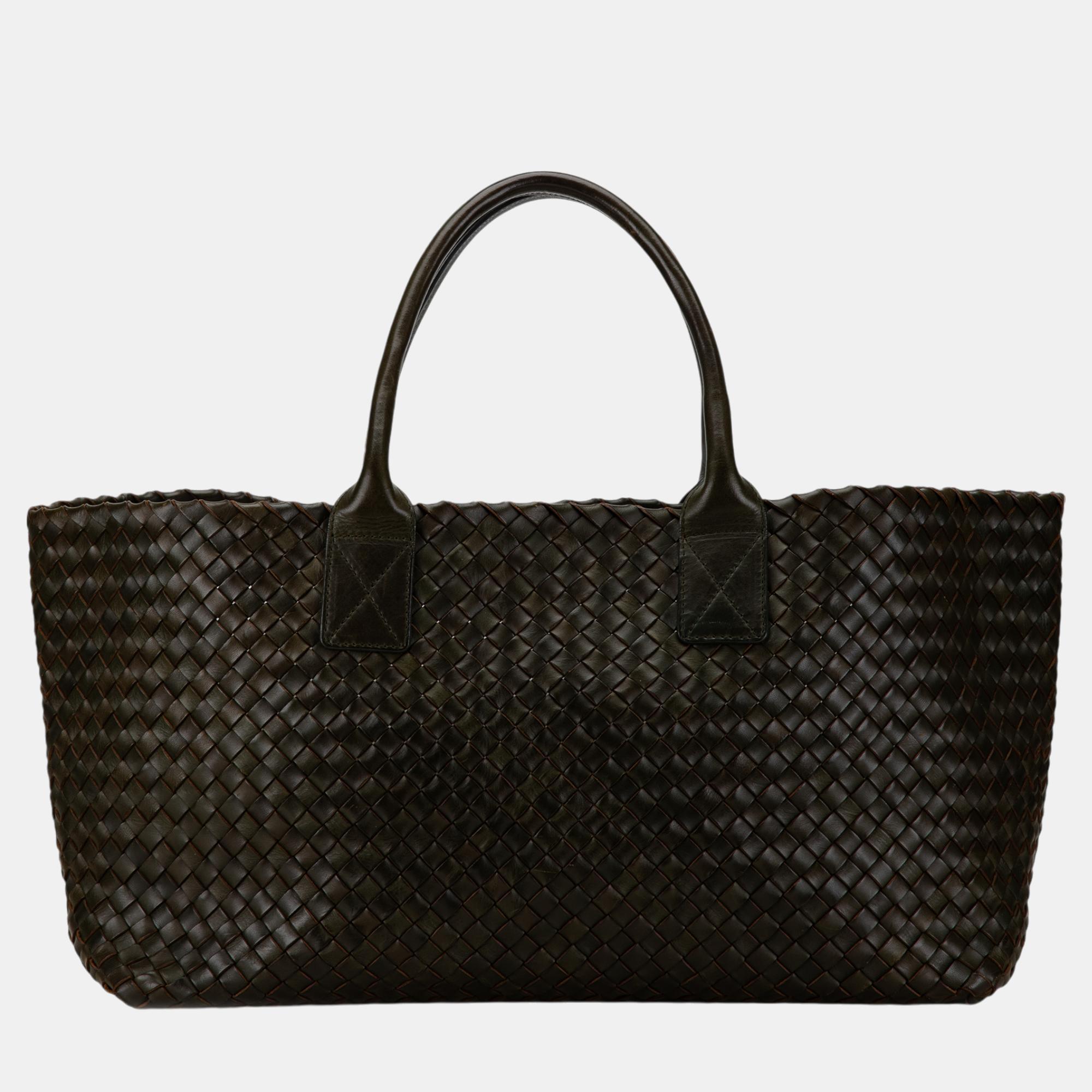 

Bottega Veneta Green Medium Intreccio Cabat Tote