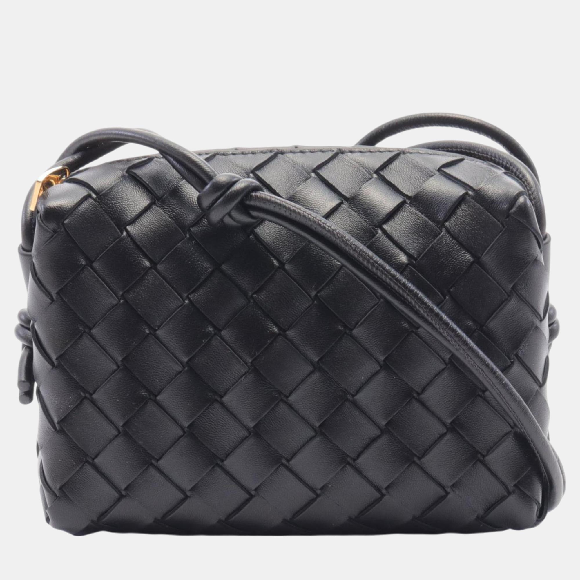 

Bottega Veneta Black Leather Intrecciato Loop Camera Bag