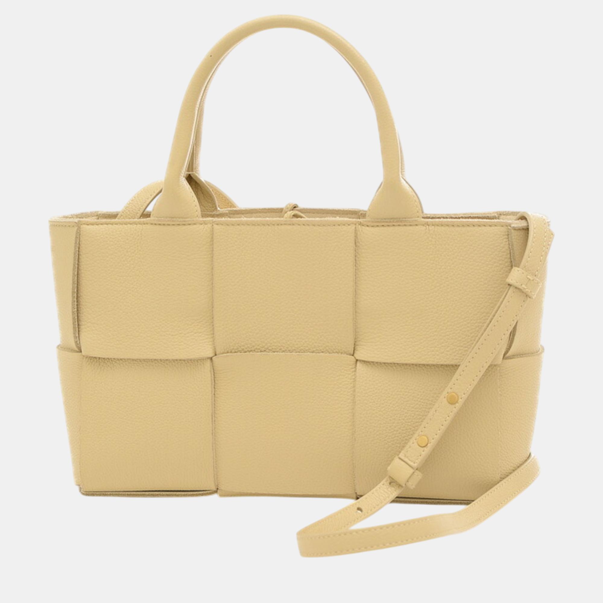 

Bottega Veneta Leather Beige Maxi Intrecciato Arco Tote Bag