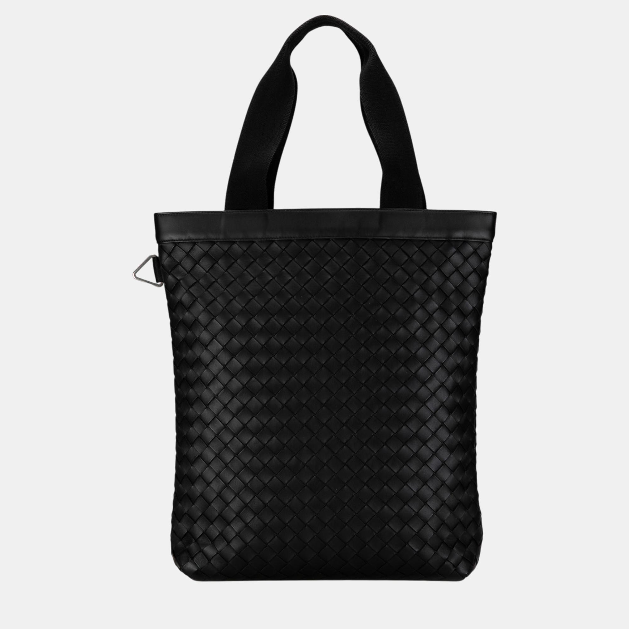 

Bottega Veneta Black Intrecciato Hydrology Tote