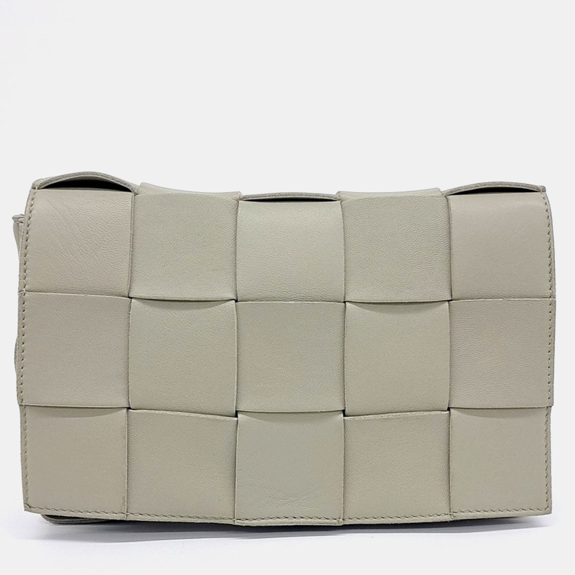 

Bottega Veneta Beige Leather Cassette Bag