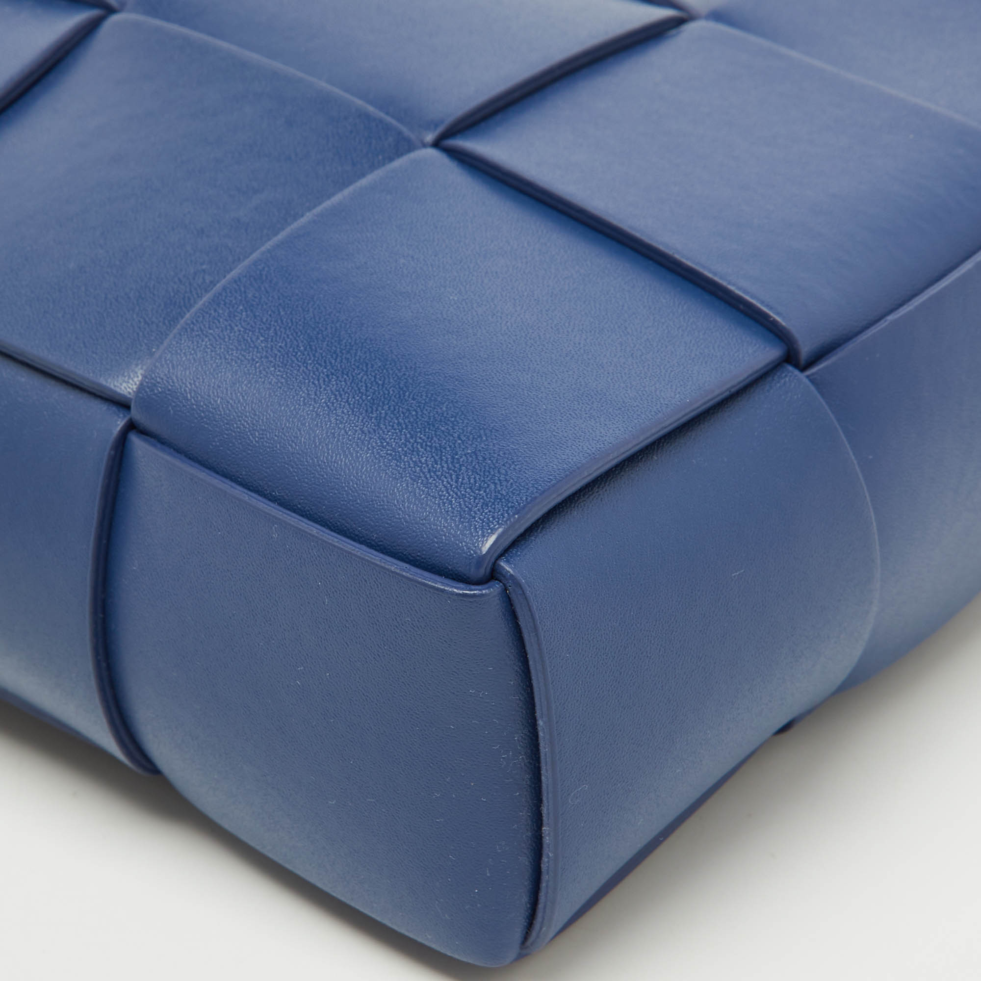 Bottega Veneta Blue Intrecciato Leather Cassette Shoulder Bag 