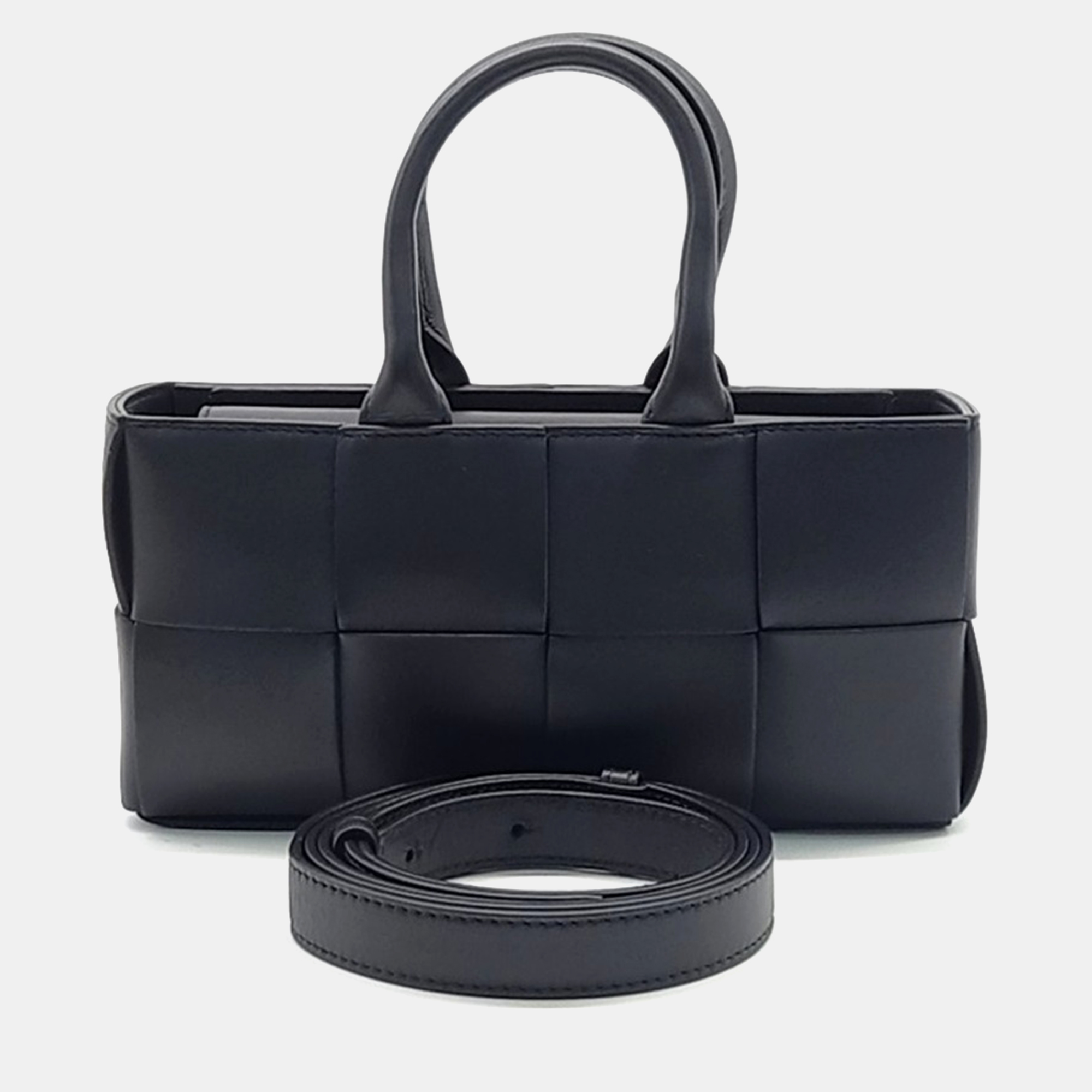 

Bottega Veneta Black Leather East West Arco Tote Bag