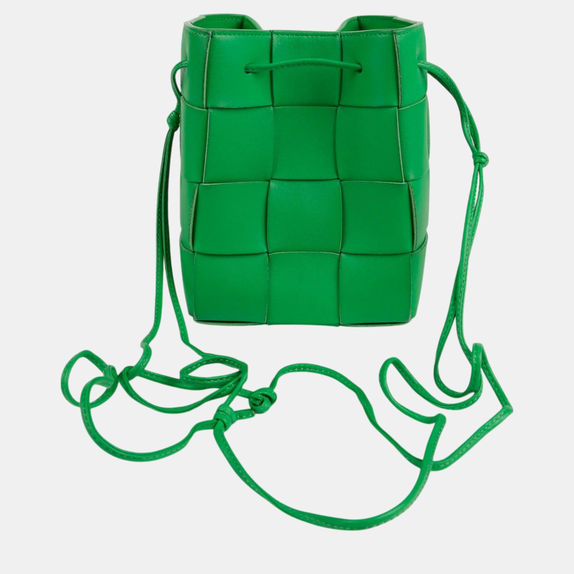 Bottega Veneta Small Parakeet Intrecciato Leather Cassette Bucket Shoulder Bag 