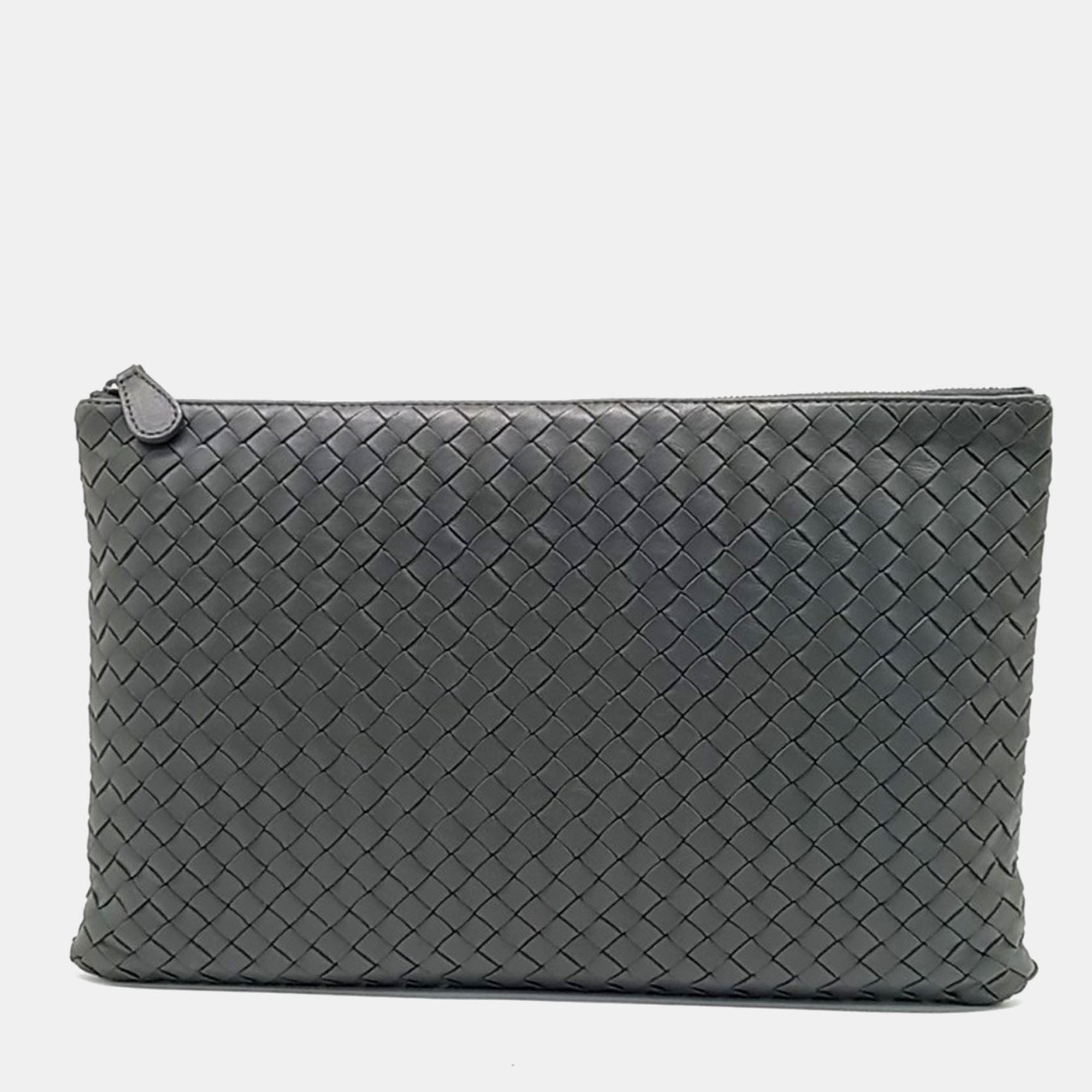

Bottega Veneta Green Leather mesh clutch