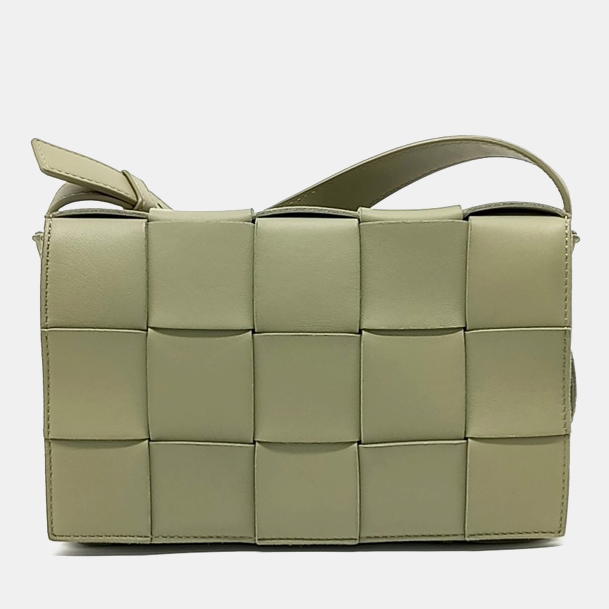 

Bottega Veneta Green Leather Cassette Bag