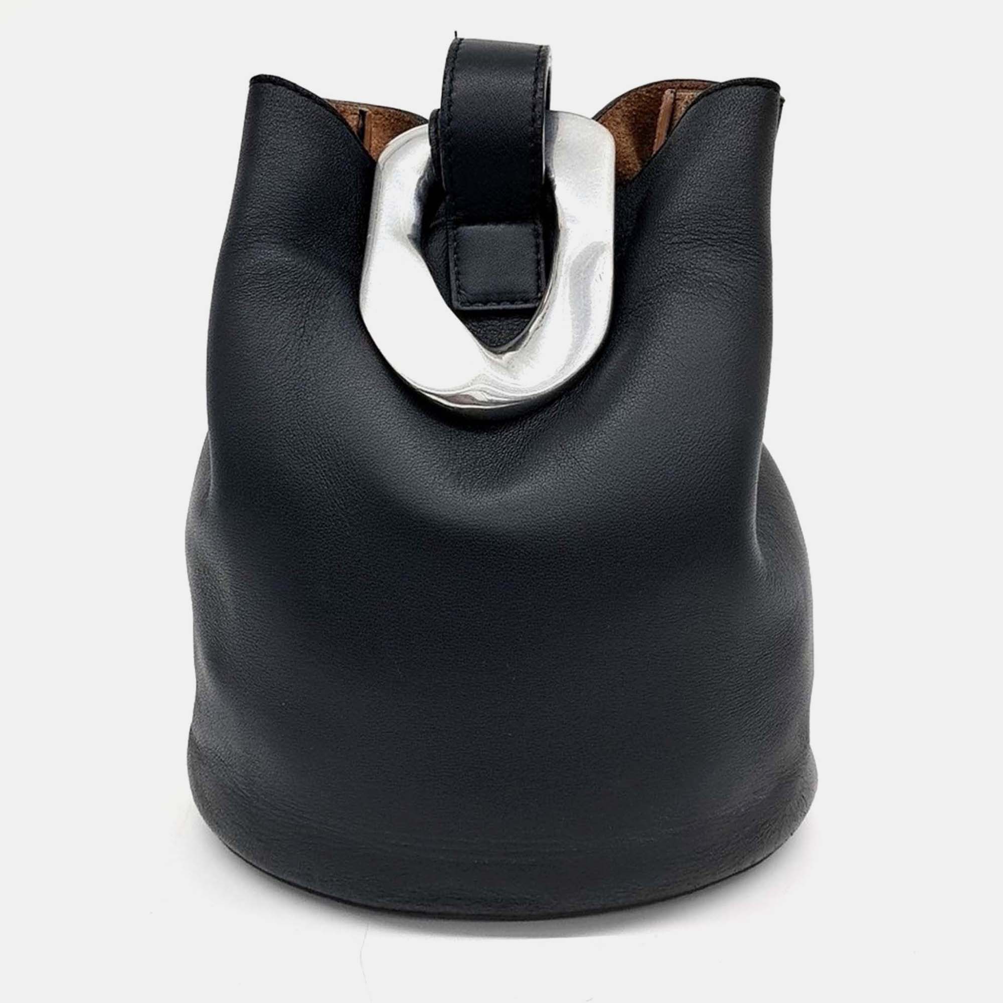 

Bottega Veneta Black Leather drop bag
