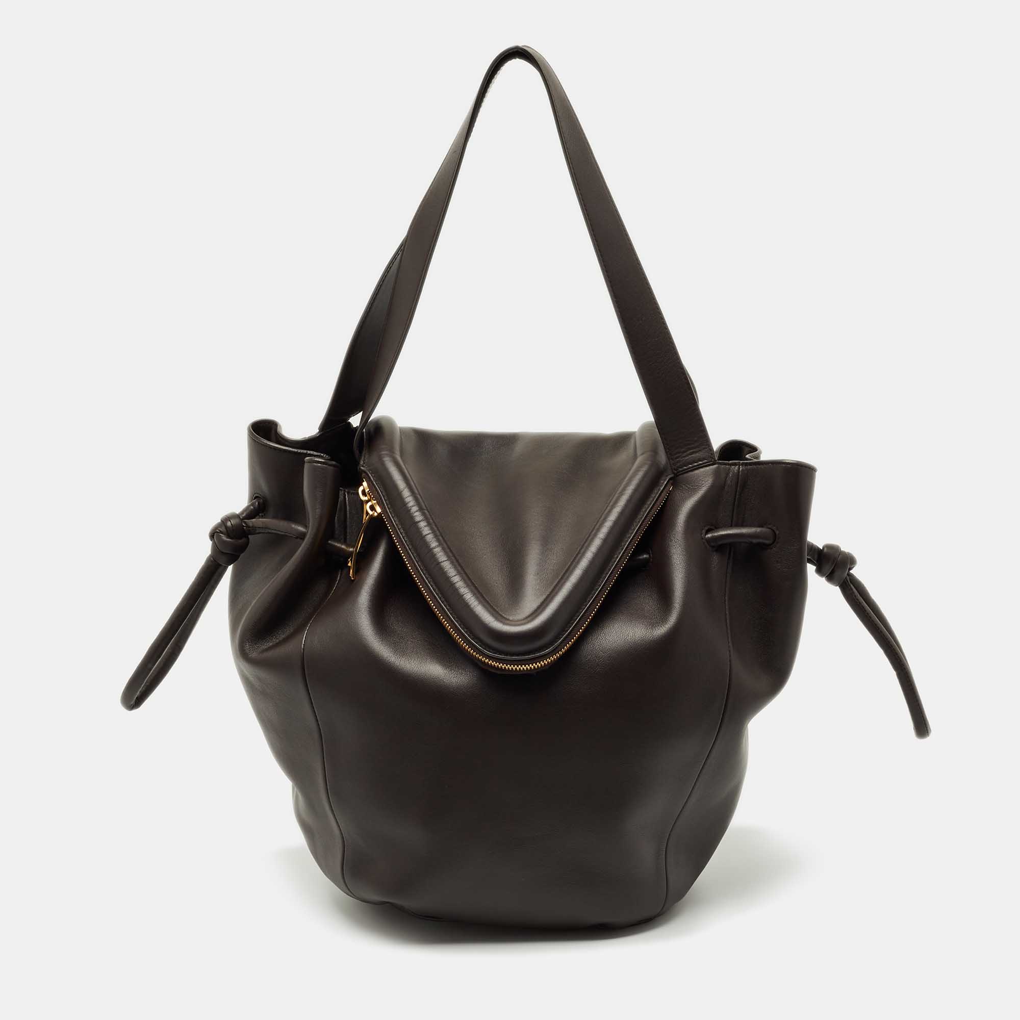 

Bottega Veneta Cacao Leather  Beak Tote, Brown