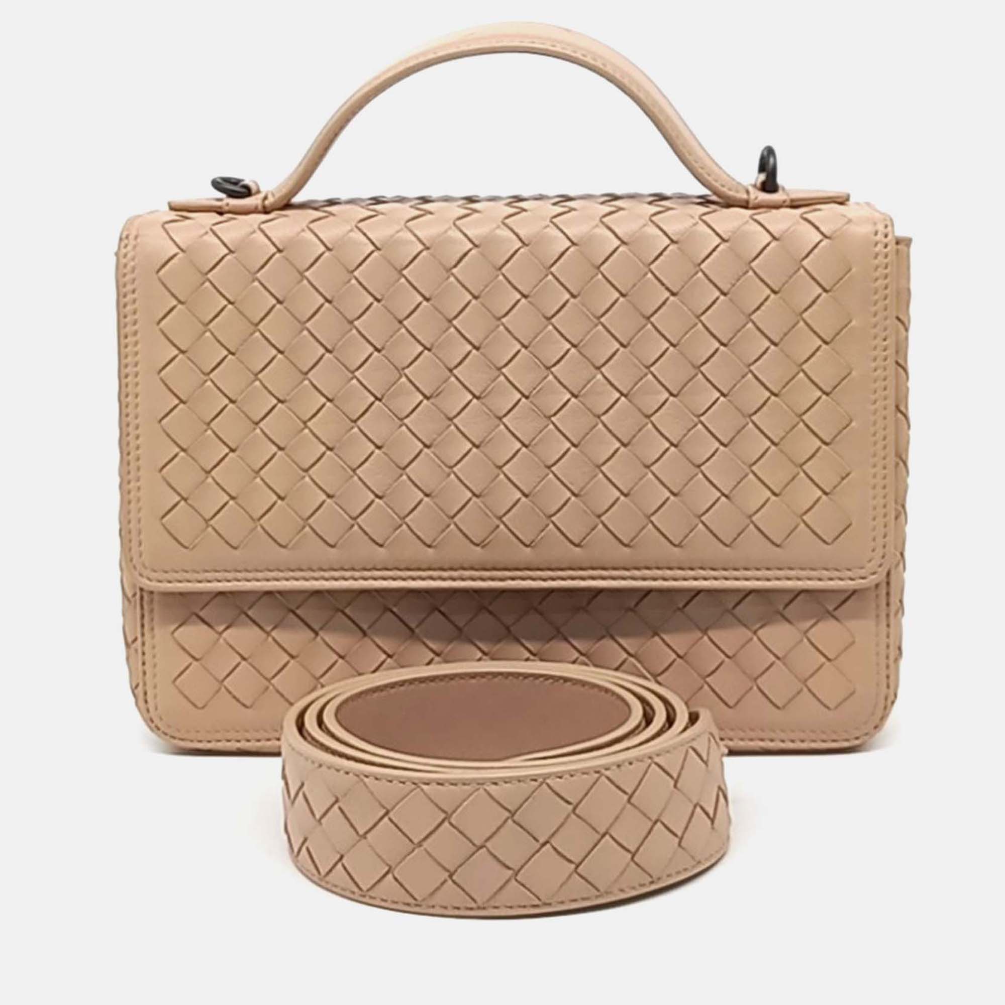

Bottega Veneta Alumna Small, Beige
