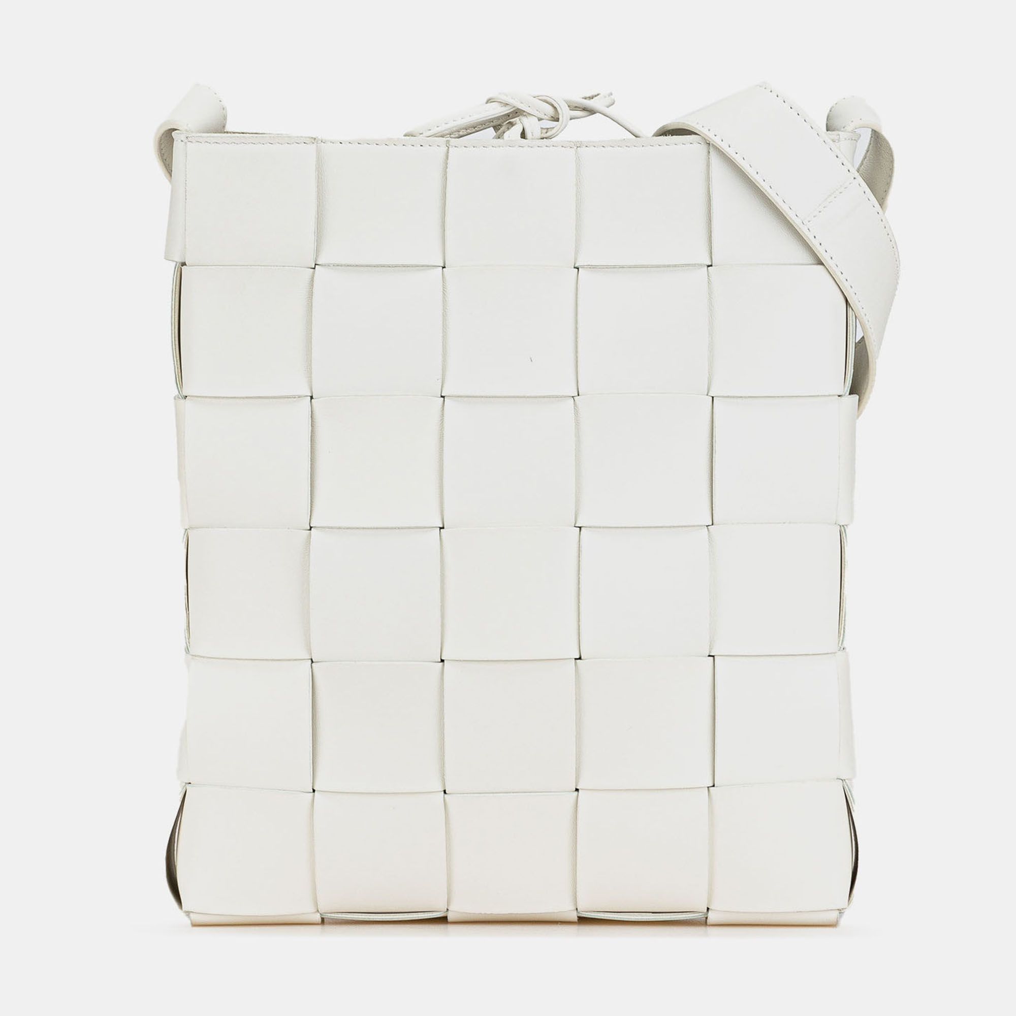 Pre-owned Bottega Veneta White Nappa Intrecciato Cassette Messenger