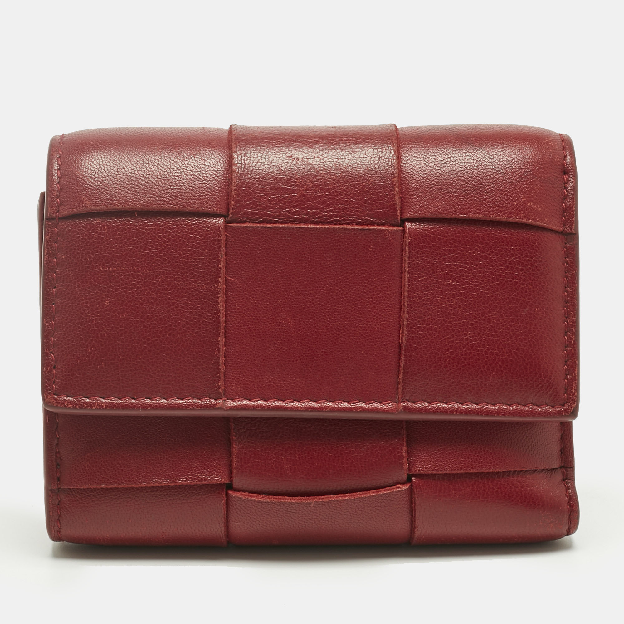 Pre-owned Bottega Veneta Red Maxi Intrecciato Leather Trifold Wallet