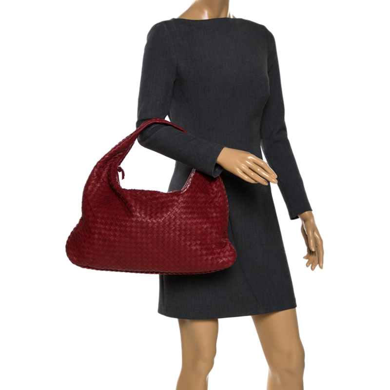 

Bottega Veneta Red Intrecciato Leather Veneta Hobo