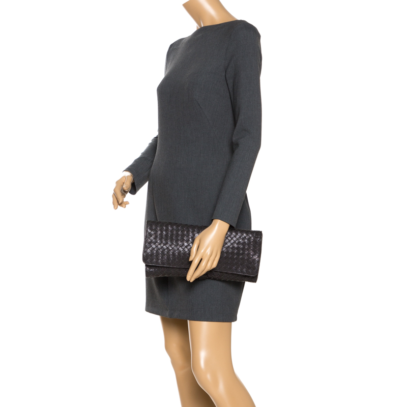 

Bottega Veneta Black Shimmering Intrecciato Leather Clutch