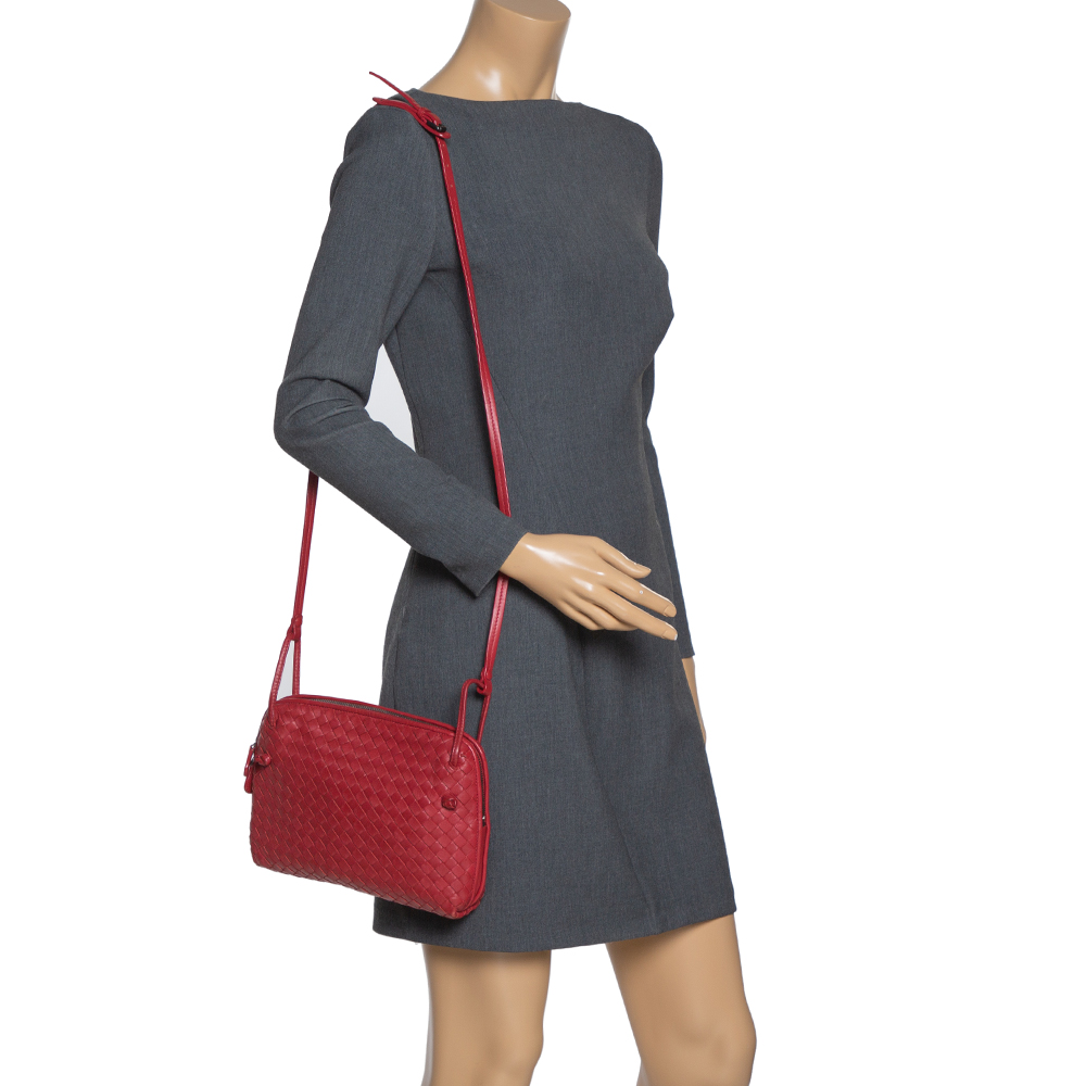 

Bottega Veneta Red Intrecciato Leather Nodini Crossbody Bag