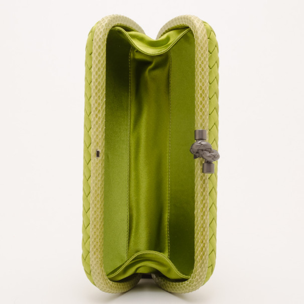 Bottega Veneta intrecciato wristlet clutch parakeet green – Bag