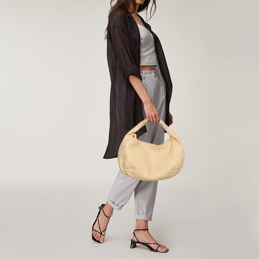 

Bottega Veneta Beige Intrecciato Leather Medium Hobo