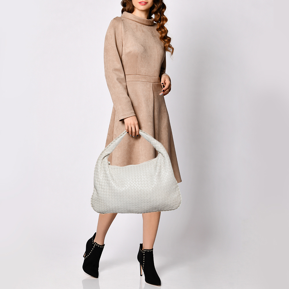 

Bottega Veneta Cream Leather Medium Veneta Hobo