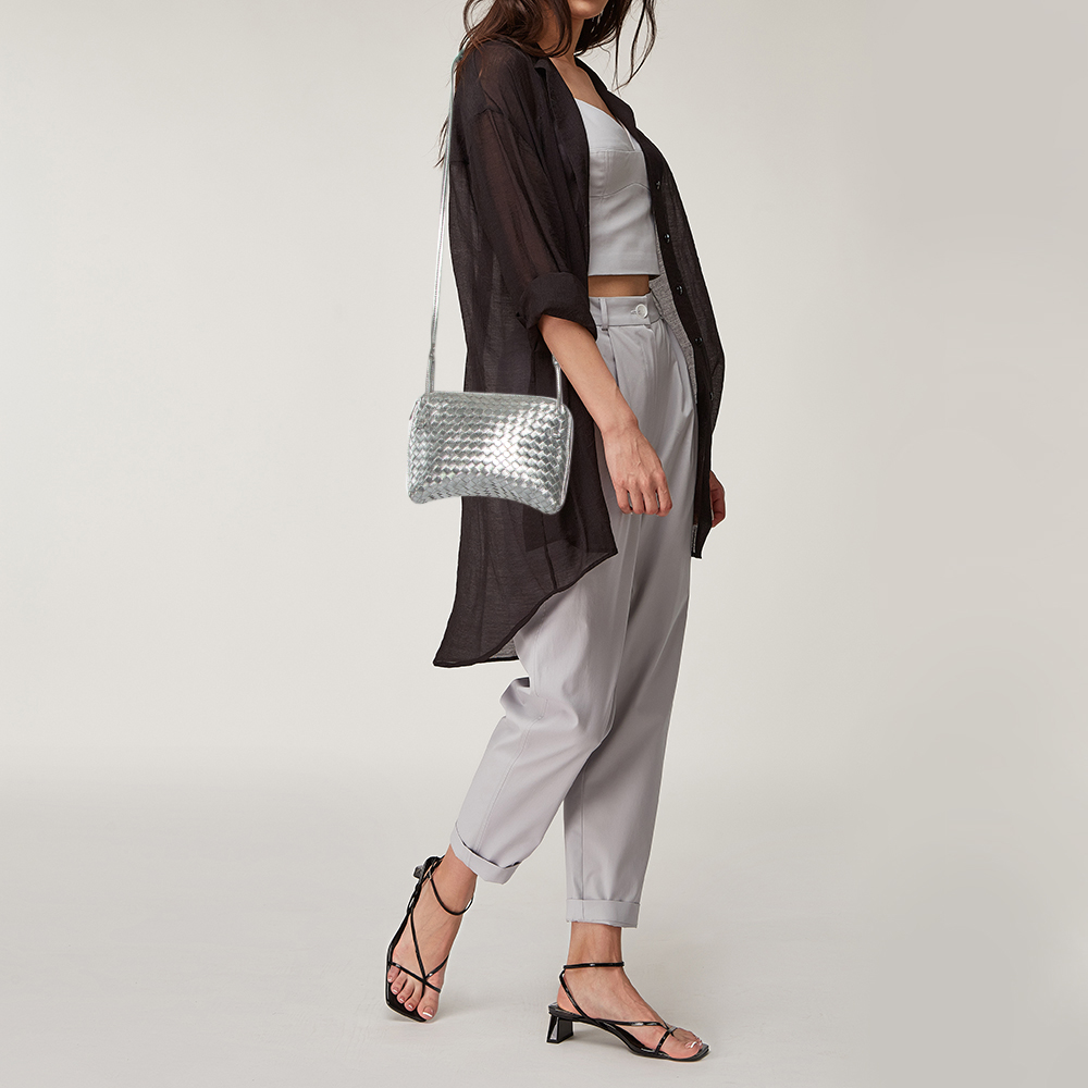 

Bottega Veneta Silver Intrecciato Leather Nodini Crossbody Bag