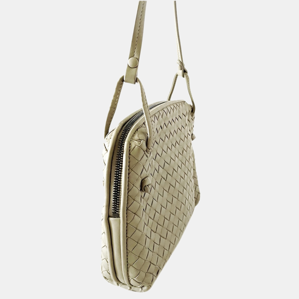 

Bottega Veneta White Intrecciato Nodini Leather Crossbody Bag