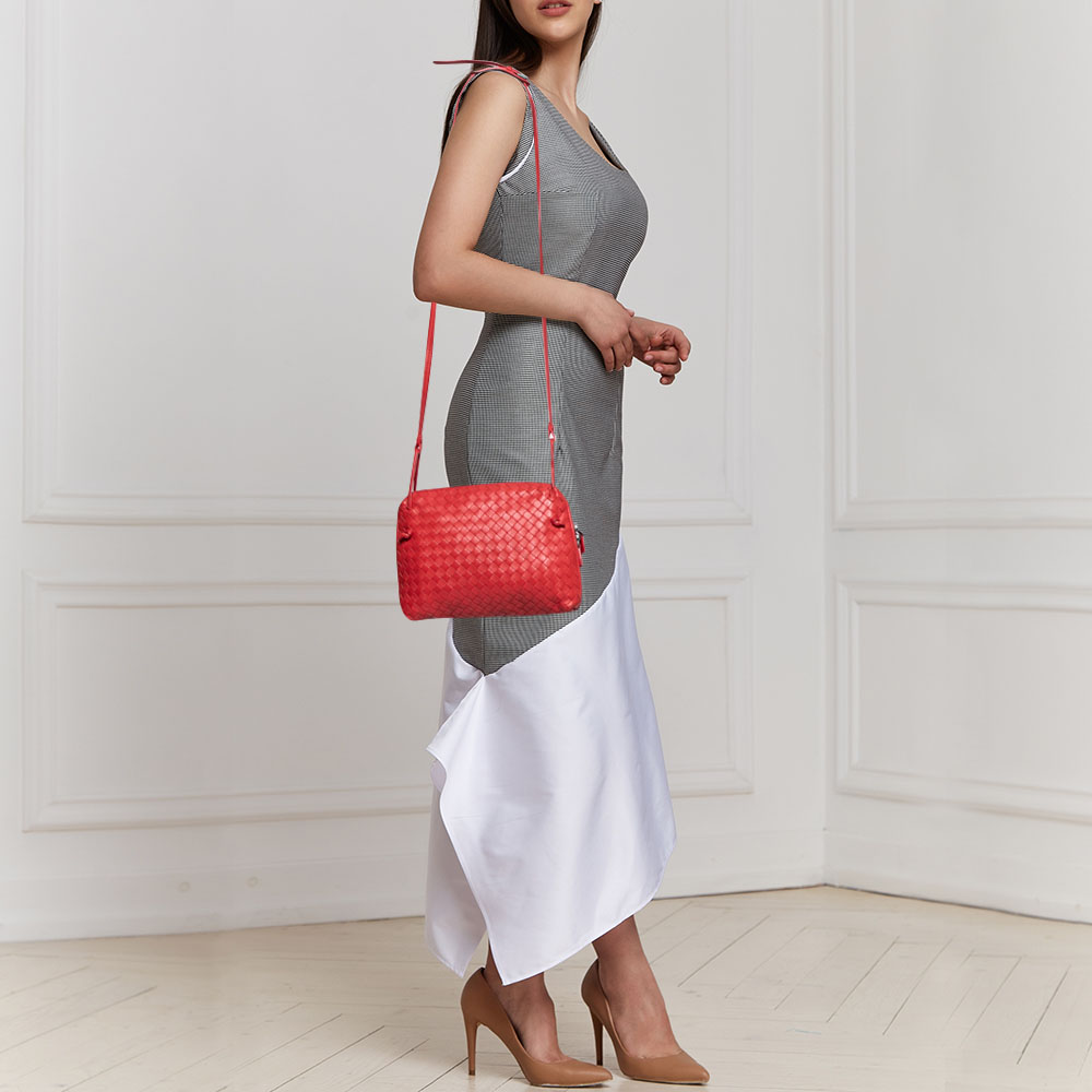 

Bottega Veneta Red Intrecciato Leather Nodini Crossbody Bag