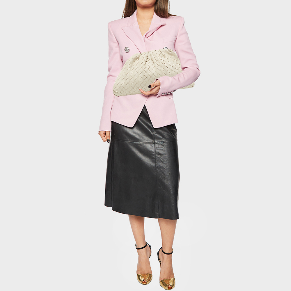 

Bottega Veneta White Intrecciato Leather Pouch Clutch