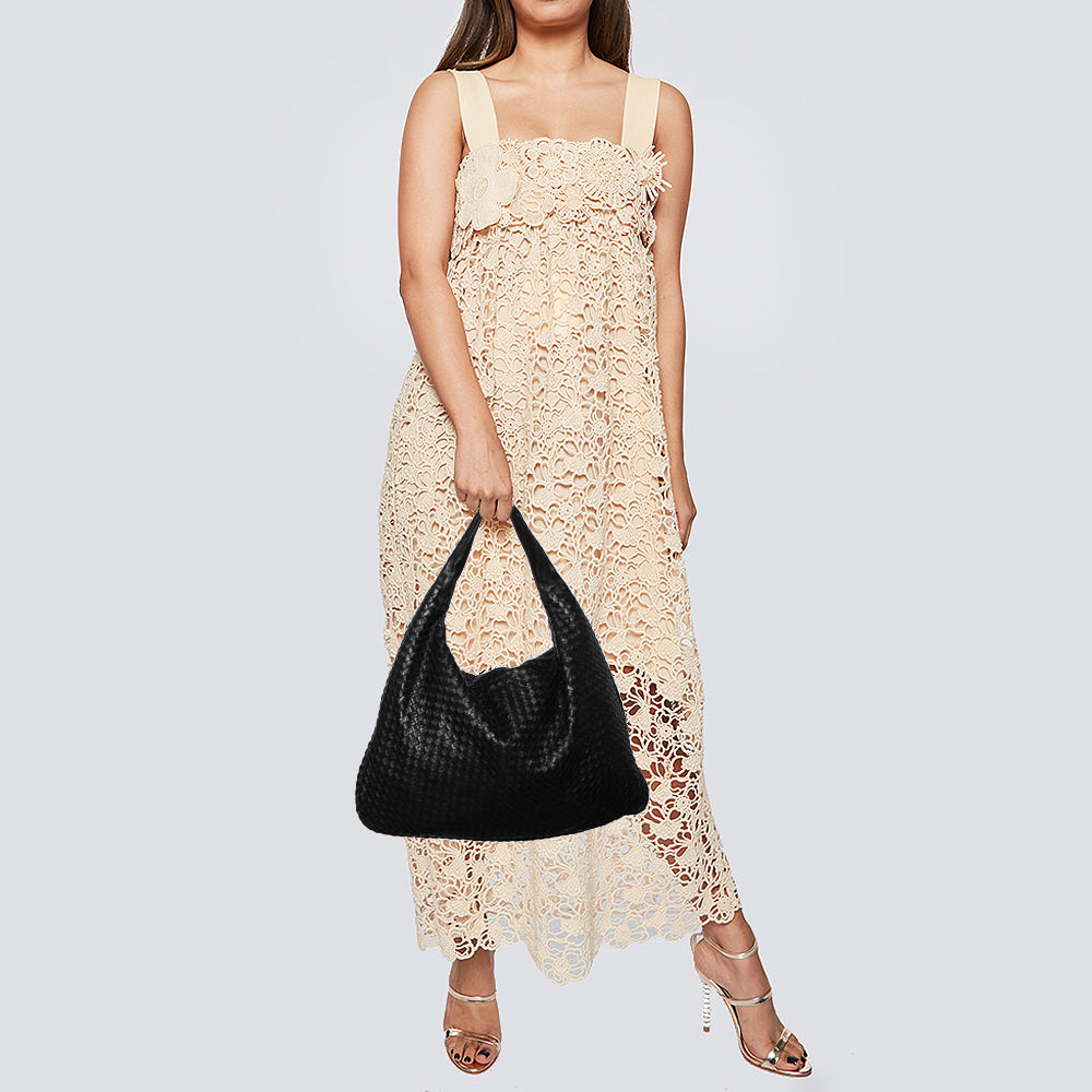 

Bottega Veneta Black Intrecciato Leather Maxi Veneta Hobo