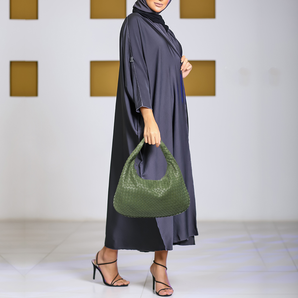 

Bottega Veneta Green Intrecciato Leather Medium Veneta Hobo