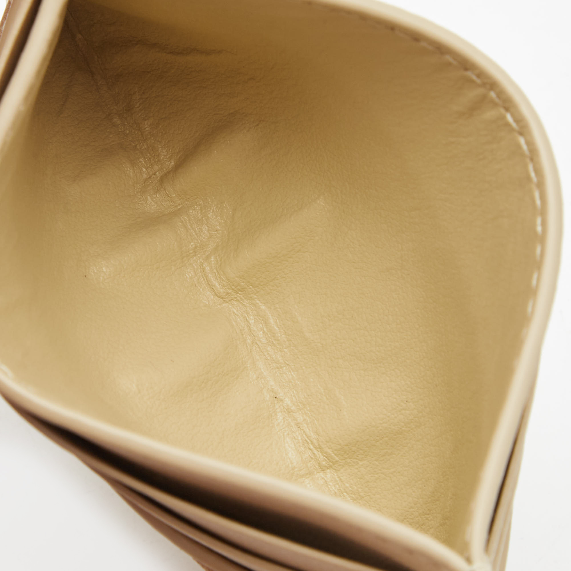 

Bottega Veneta Beige Intrecciato Leather Card Holder