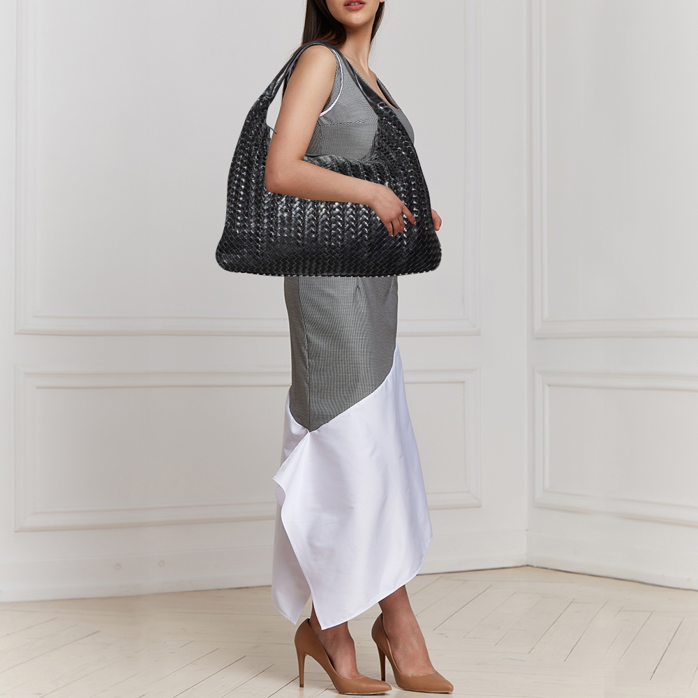 

Bottega Veneta Black Intrecciato Twist Leather Maxi Veneta Hobo