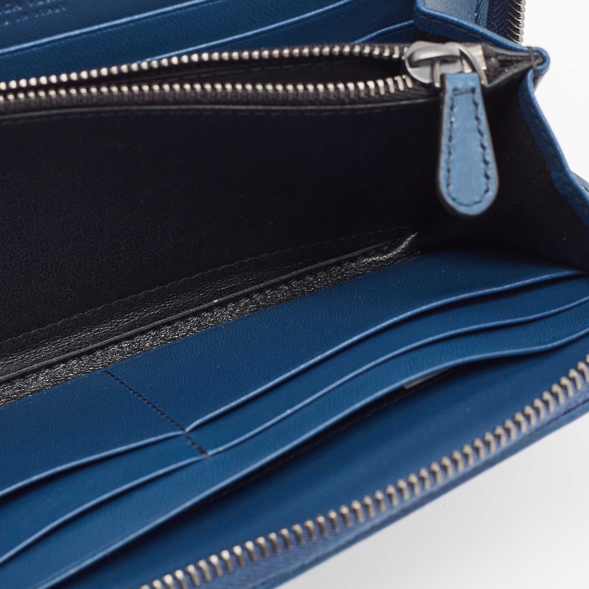 

Bottega Veneta Purple Intrecciato Leather Zip Around Wallet, Blue
