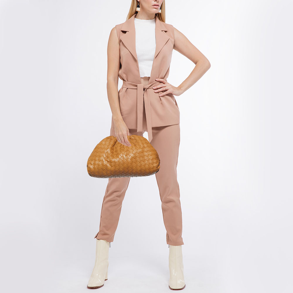 

Bottega Veneta Brown Intrecciato Leather The Pouch Clutch