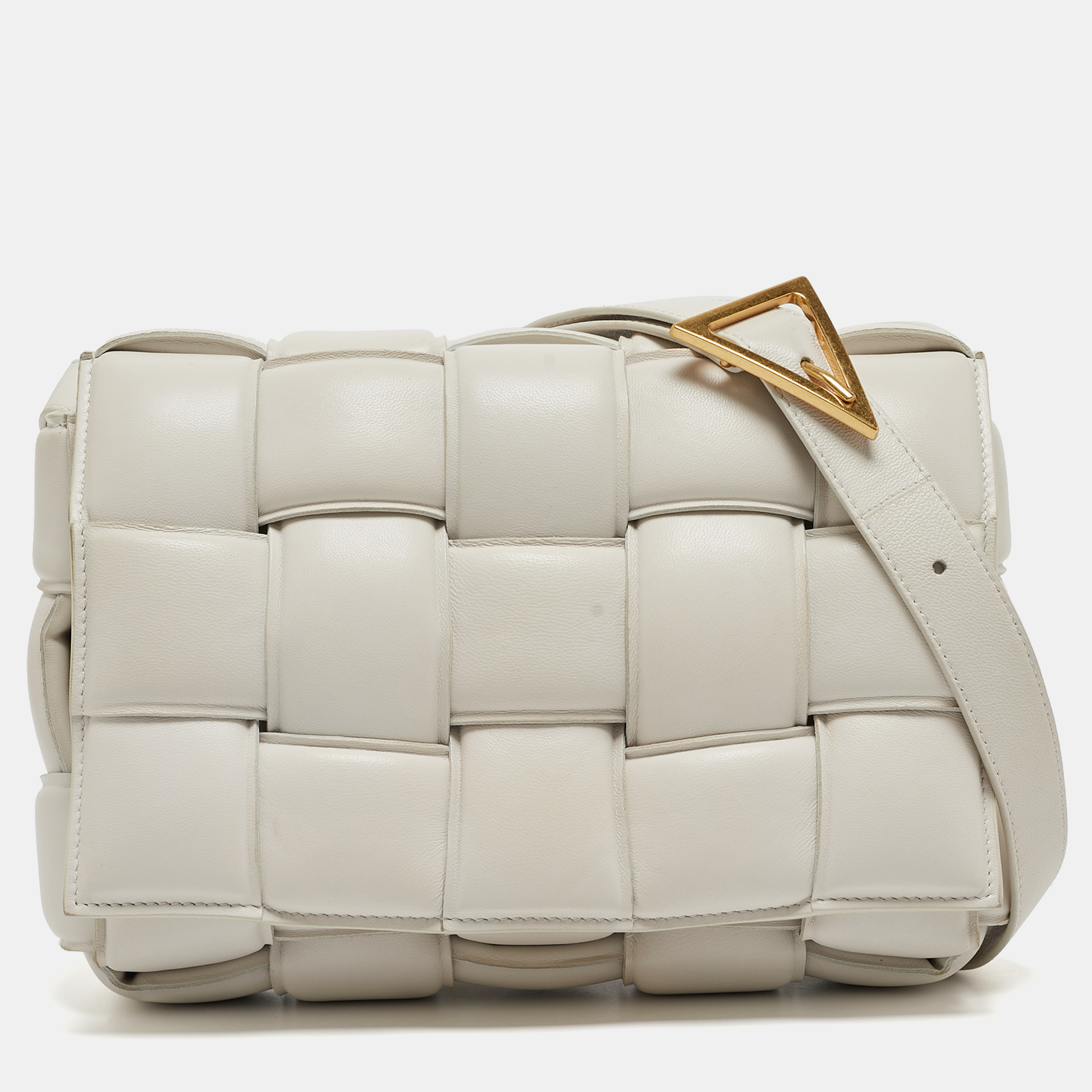 

Bottega Veneta White Padded Leather Cassette Shoulder Bag