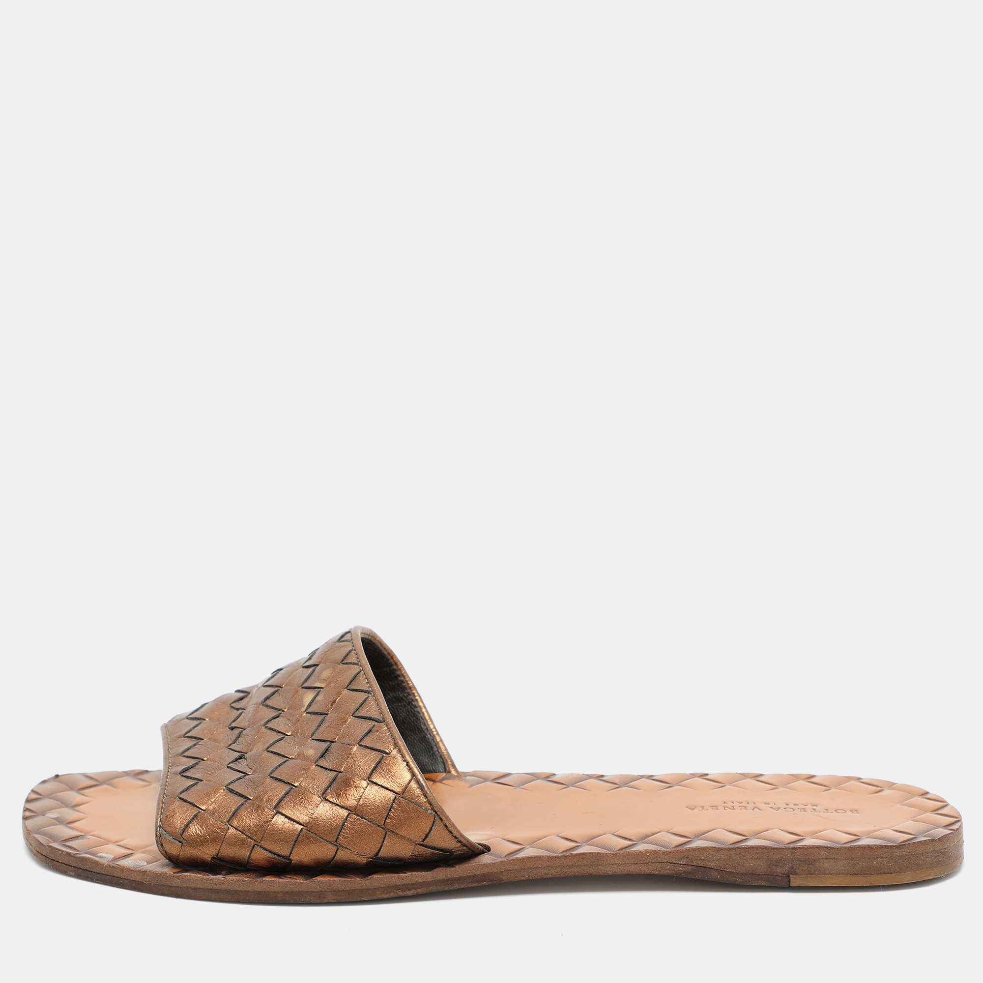 

Bottega Veneta Gold Intrecciato Leather Flat Slides Size