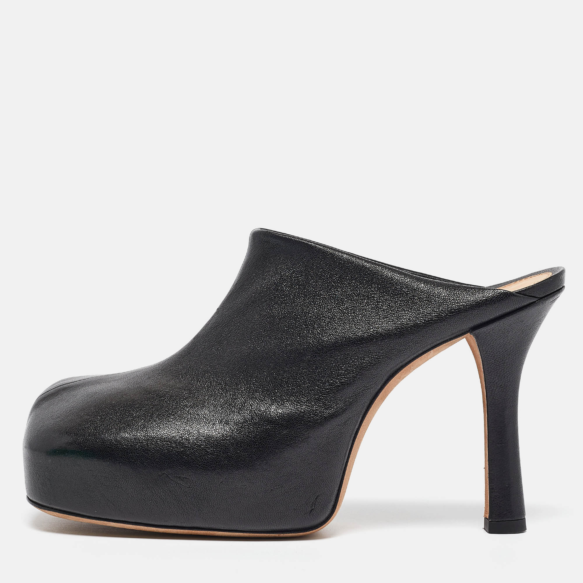 

Bottega Veneta Black Leather Mules Size