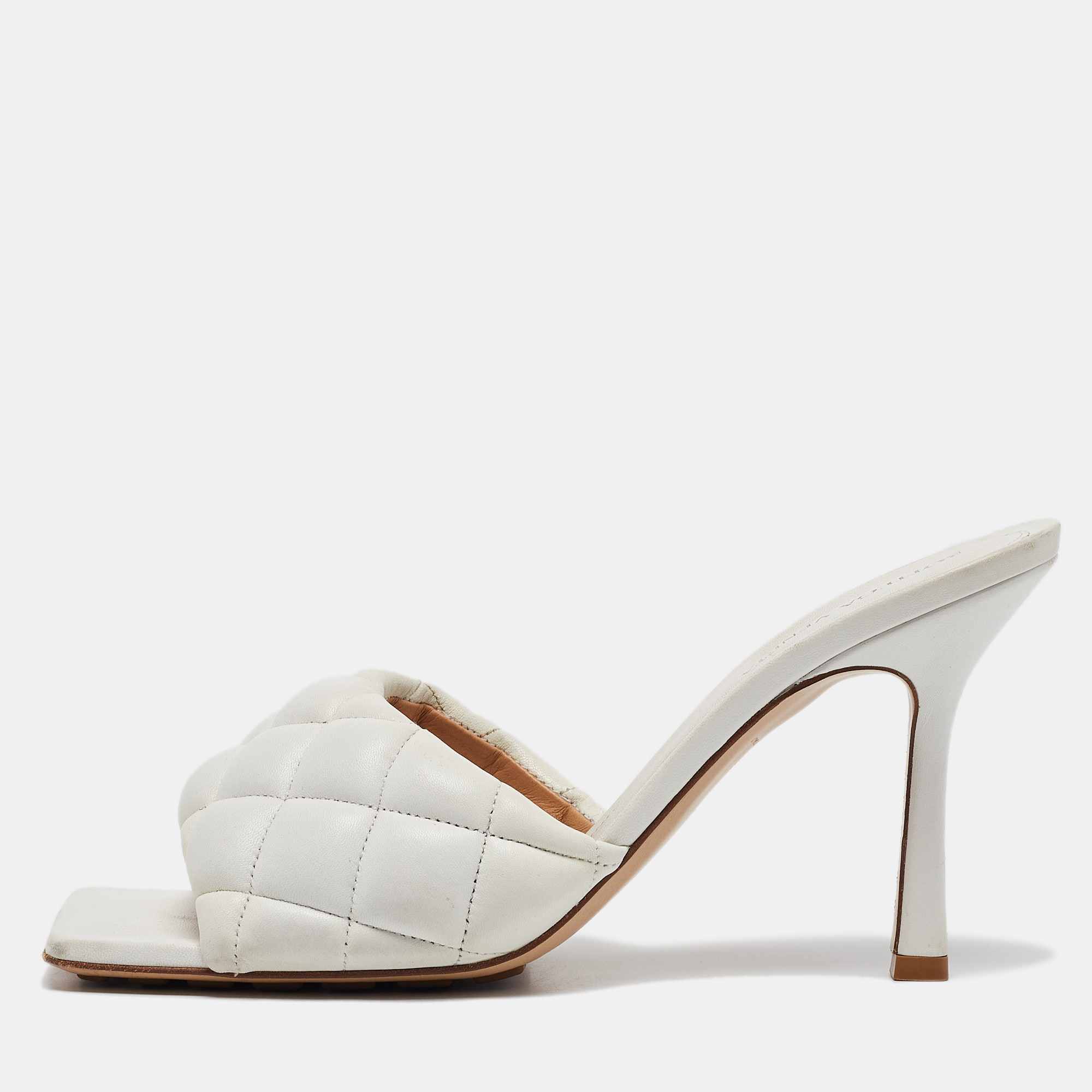 

Bottega Veneta White Quilted Leather Lido Slide Sandals Size