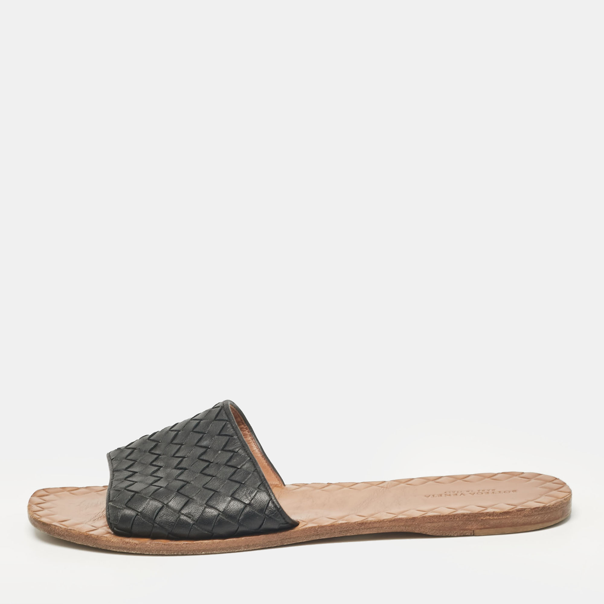 

Bottega Veneta Black Intrecciato Leather Flat Slides Size