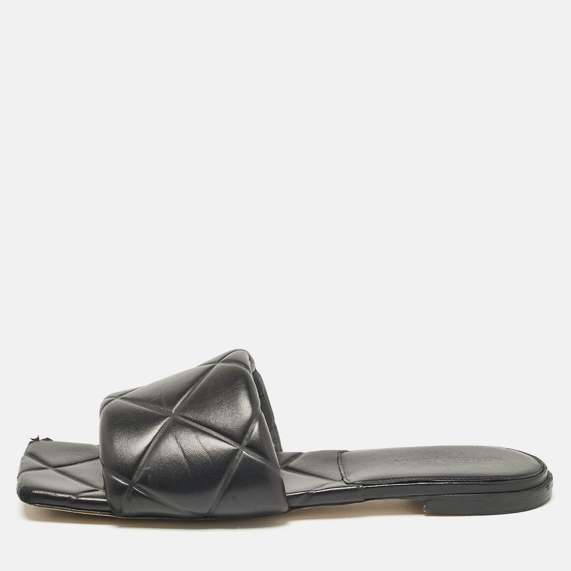 

Bottega Veneta Black Quilted Leather Flat Slides Size