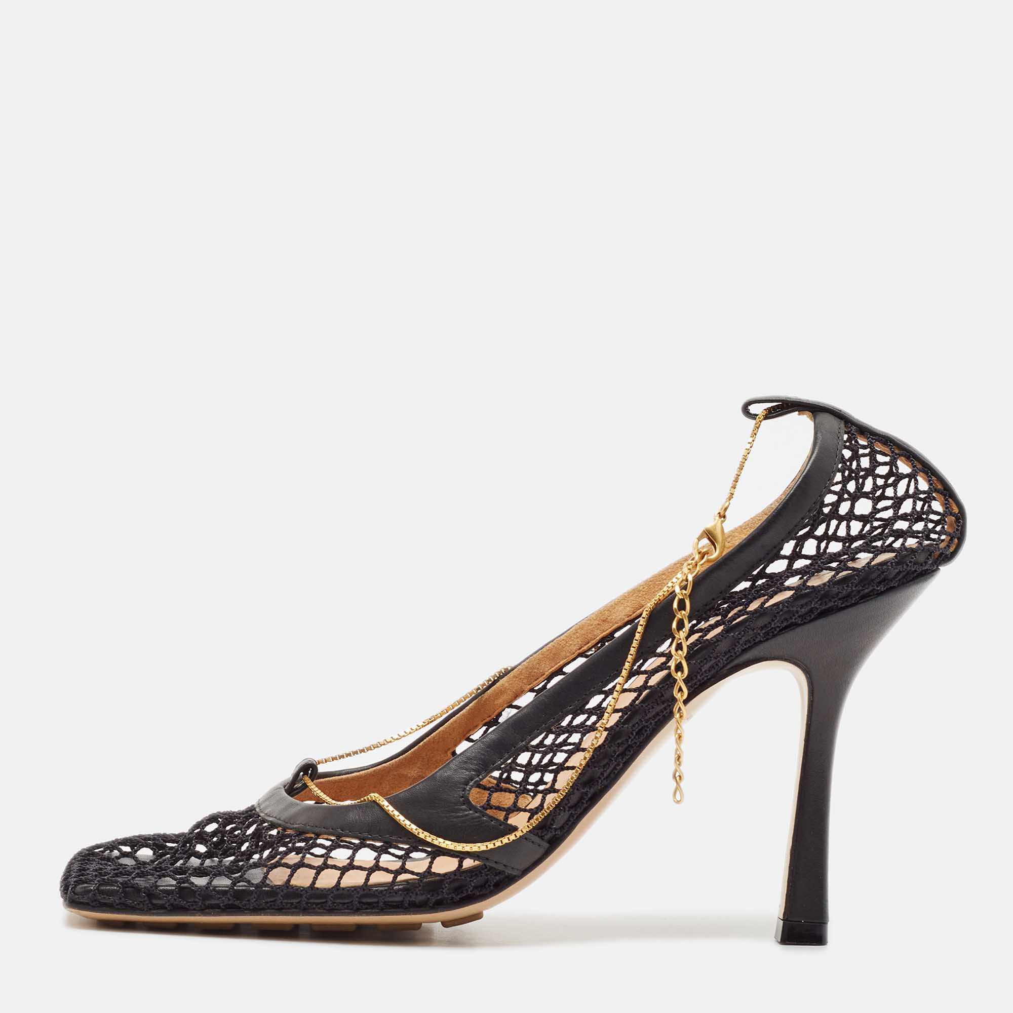 

Bottega Veneta Black Mesh and Leather Stretch Pumps Size