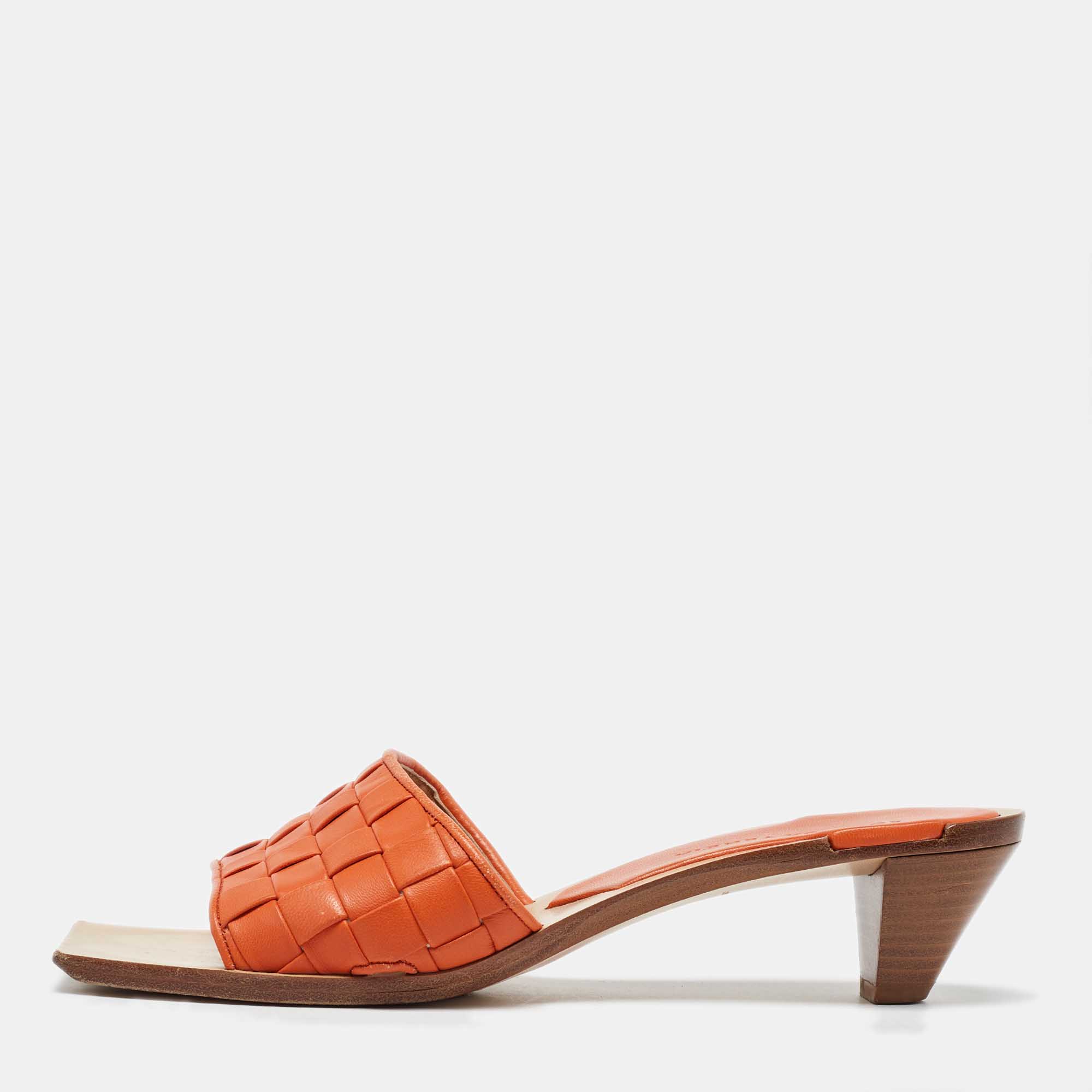 

Bottega Veneta Orange Intrecciato Leather Square Toe Slide Sandals Size