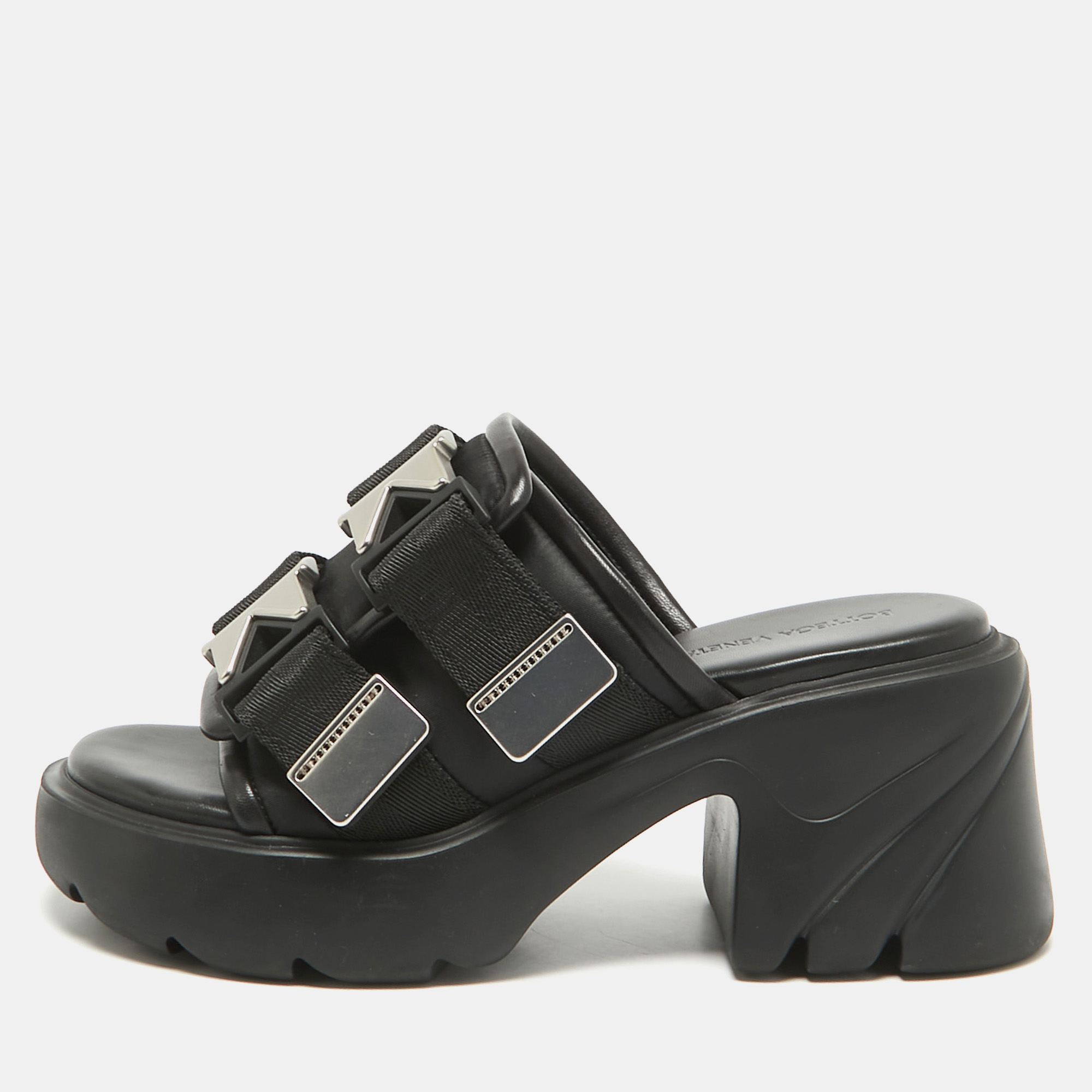 

Bottega Veneta Black Leather and Nylon Flash Bomber Slide Sandals Size