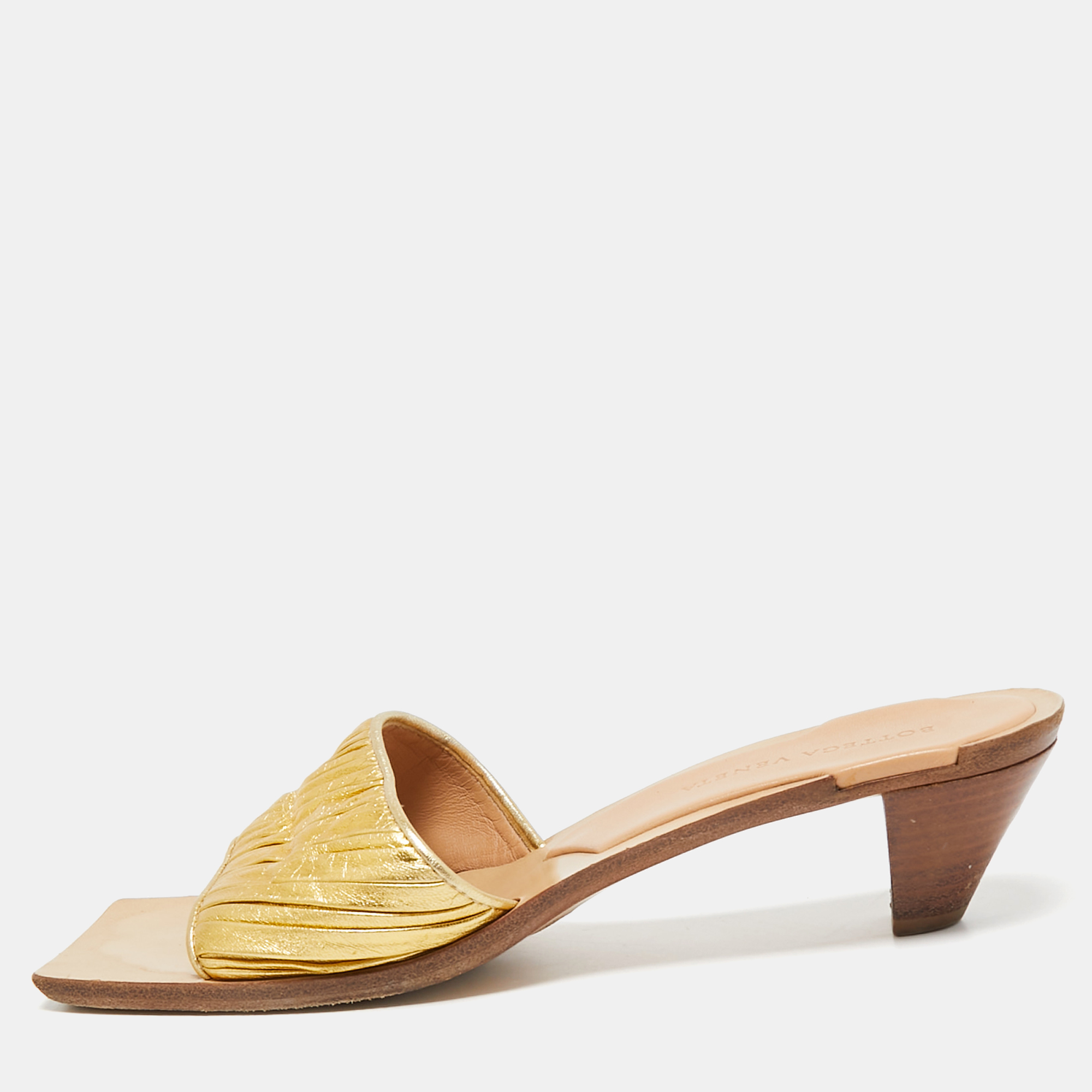 

Bottega Veneta Gold Pleated Leather Slide Sandals Size