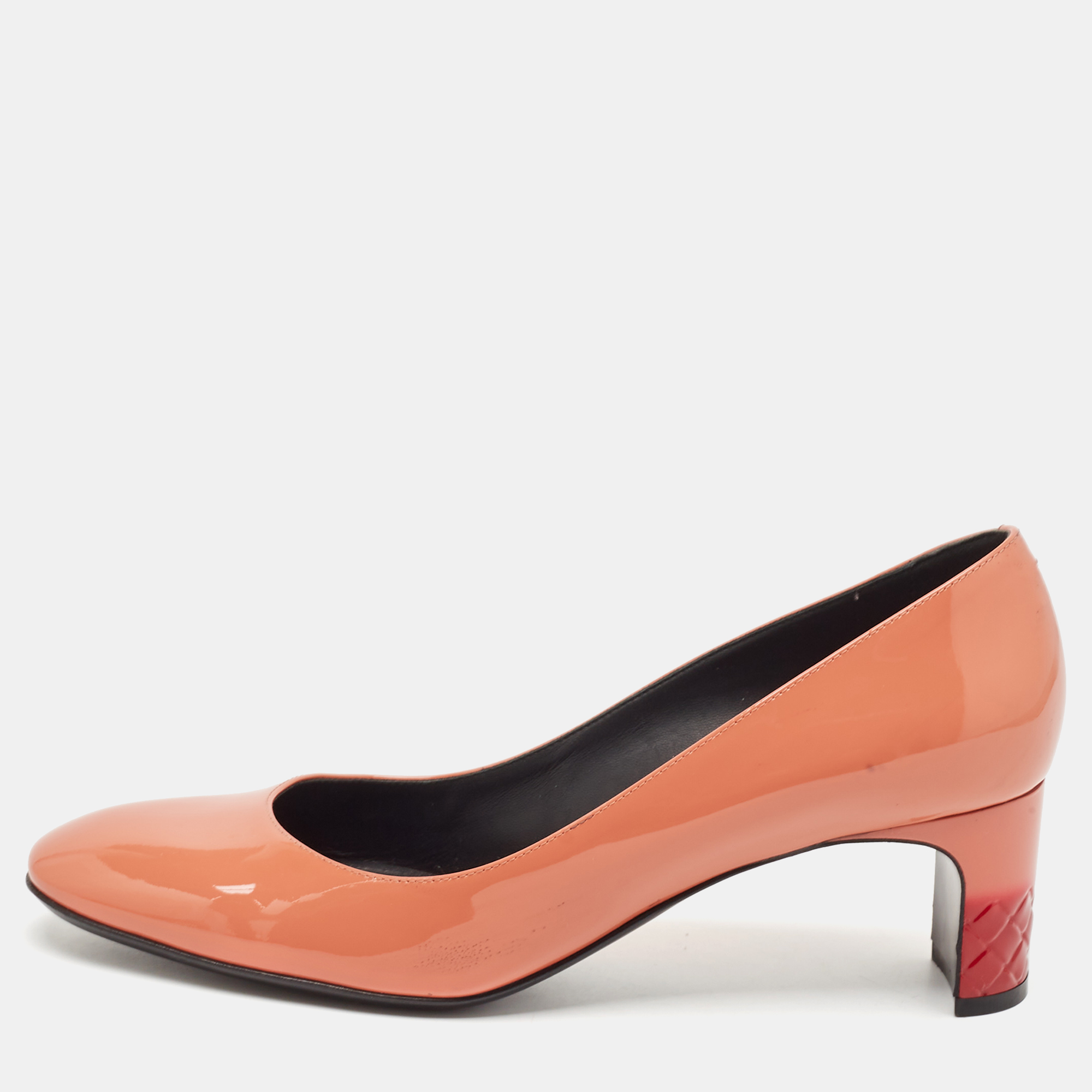 

Bottega Veneta Coral Orange Patent Leather Round Toe Pumps Size