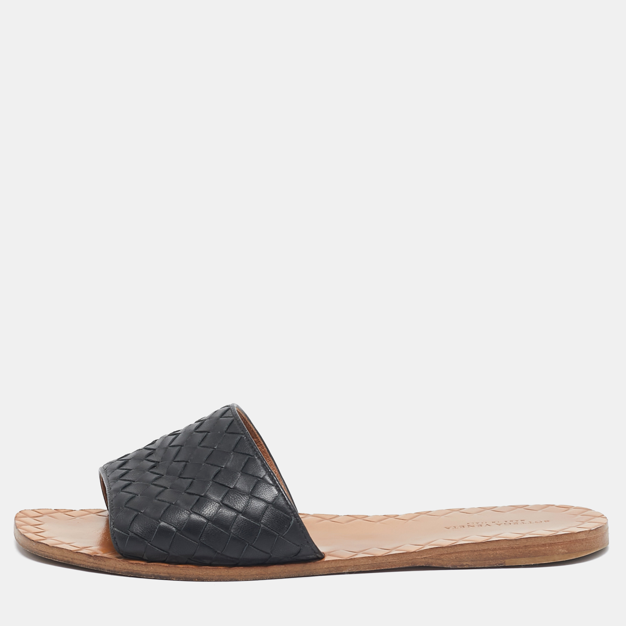 

Bottega Veneta Black Leather Intrecciato Flat Slides Size